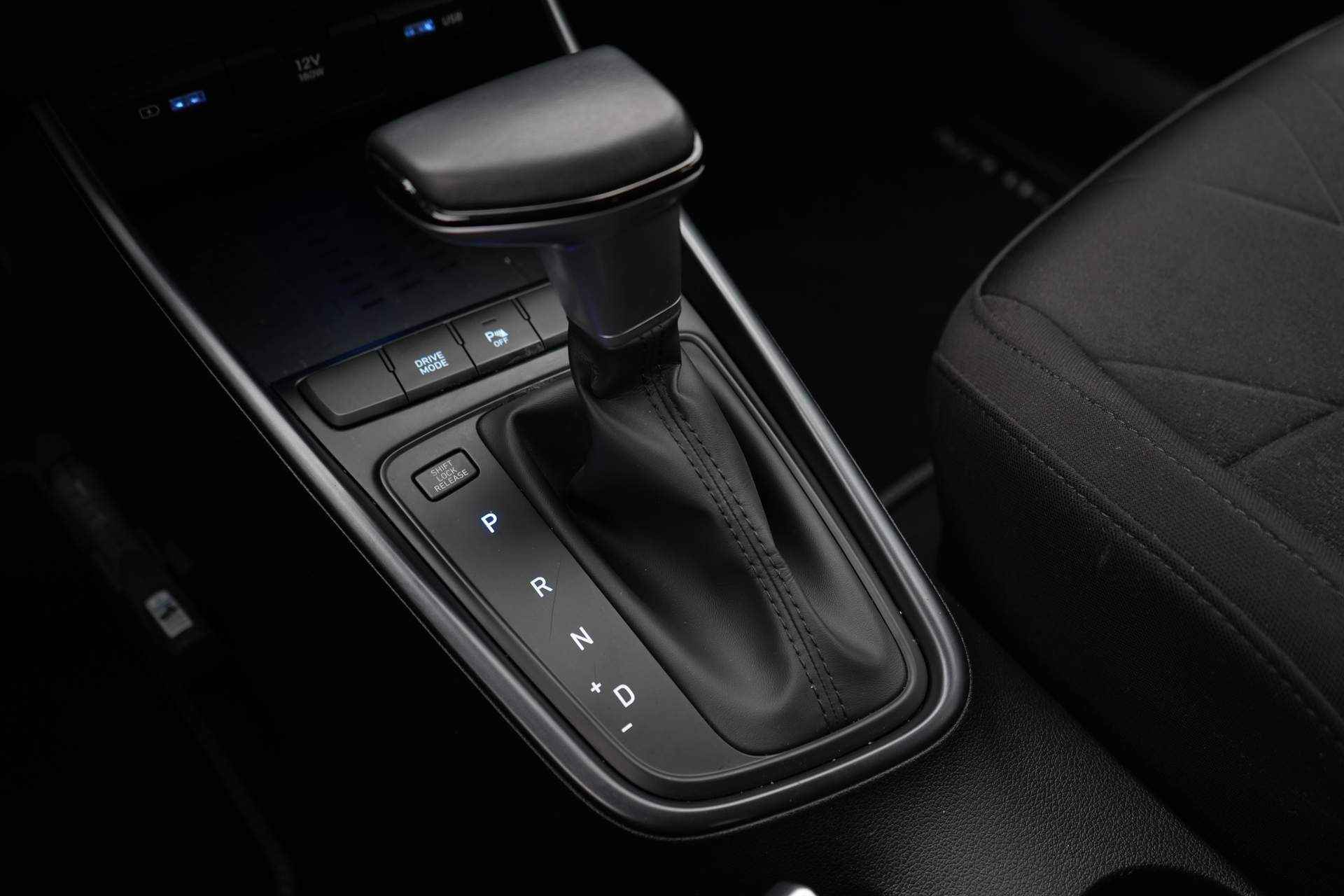 Hyundai Bayon 1.0 T-GDI Comfort met Apple Carplay Navigatie, Airconditioning en Cruise Control Rijklaarprijs! - 24/32