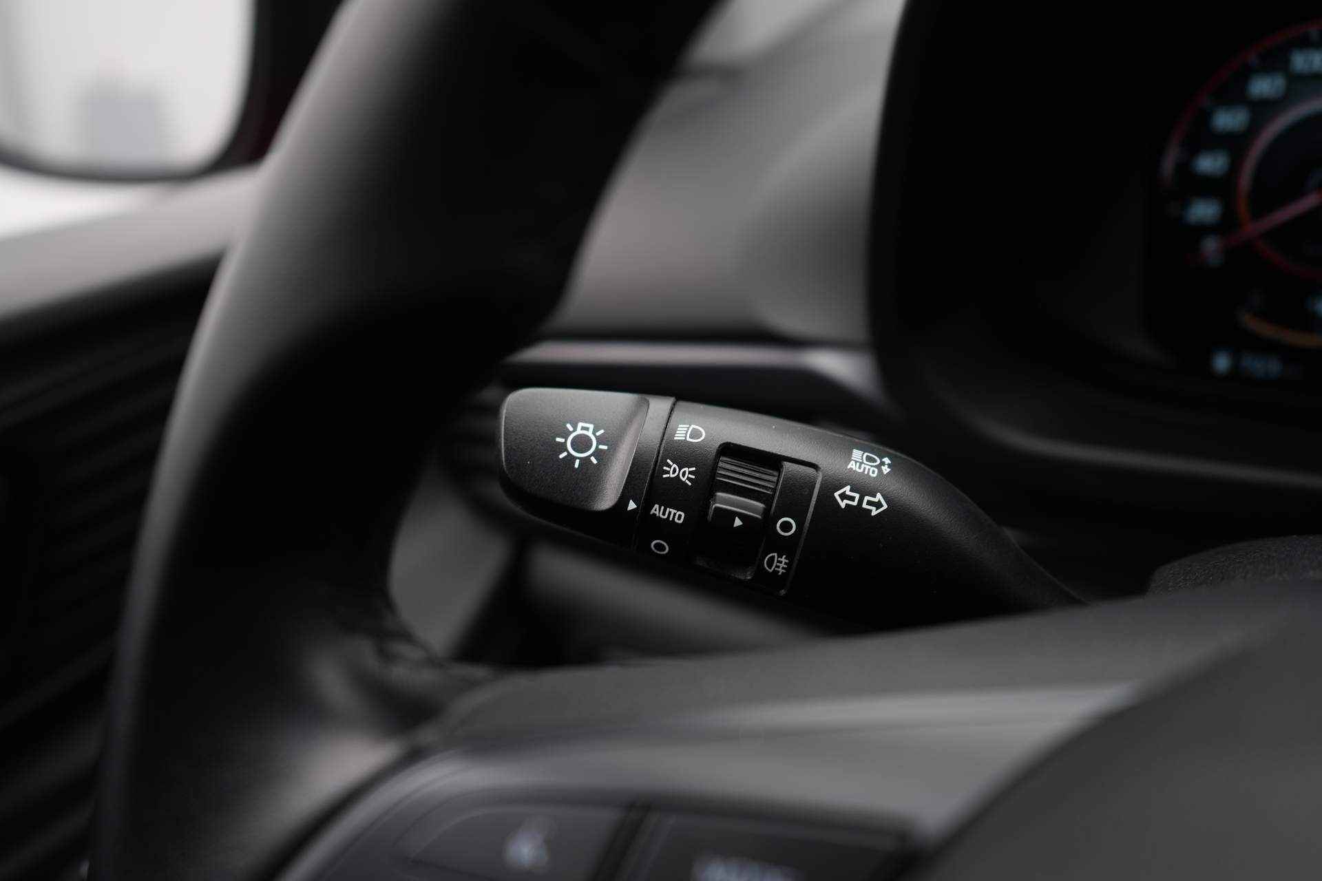 Hyundai Bayon 1.0 T-GDI Comfort met Apple Carplay Navigatie, Airconditioning en Cruise Control Rijklaarprijs! - 28/32