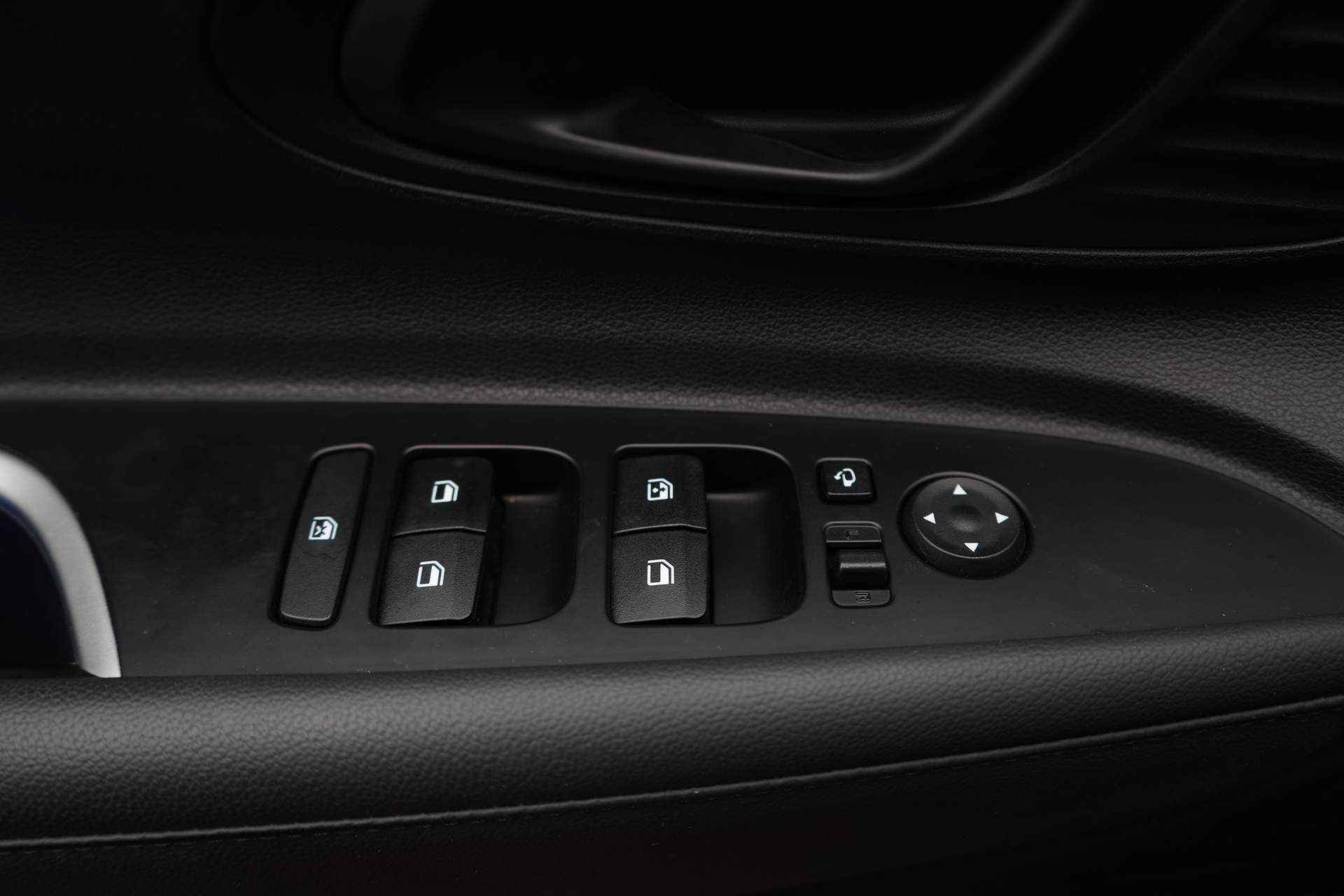 Hyundai Bayon 1.0 T-GDI Comfort met Apple Carplay Navigatie, Airconditioning en Cruise Control Rijklaarprijs! - 29/32