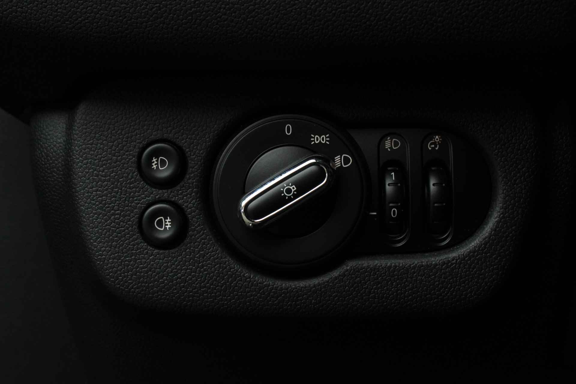 MINI Clubman Cooper S Pepper Automaat / Panoramadak / Sportstoelen / Achteruitrijcamera / LED / Cruise Control - 20/29