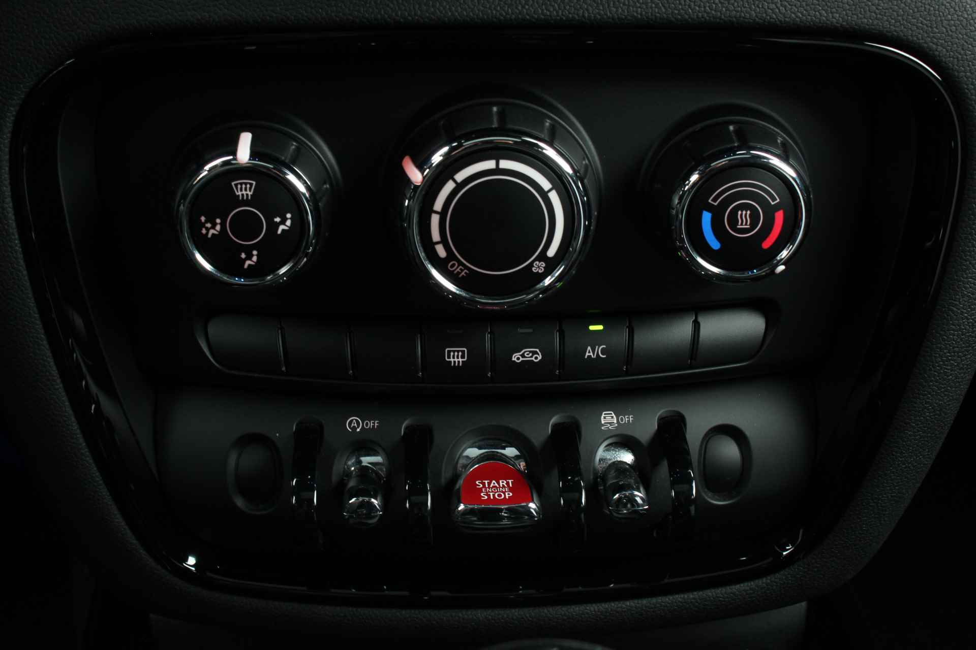 MINI Clubman Cooper S Pepper Automaat / Panoramadak / Sportstoelen / Achteruitrijcamera / LED / Cruise Control - 24/29