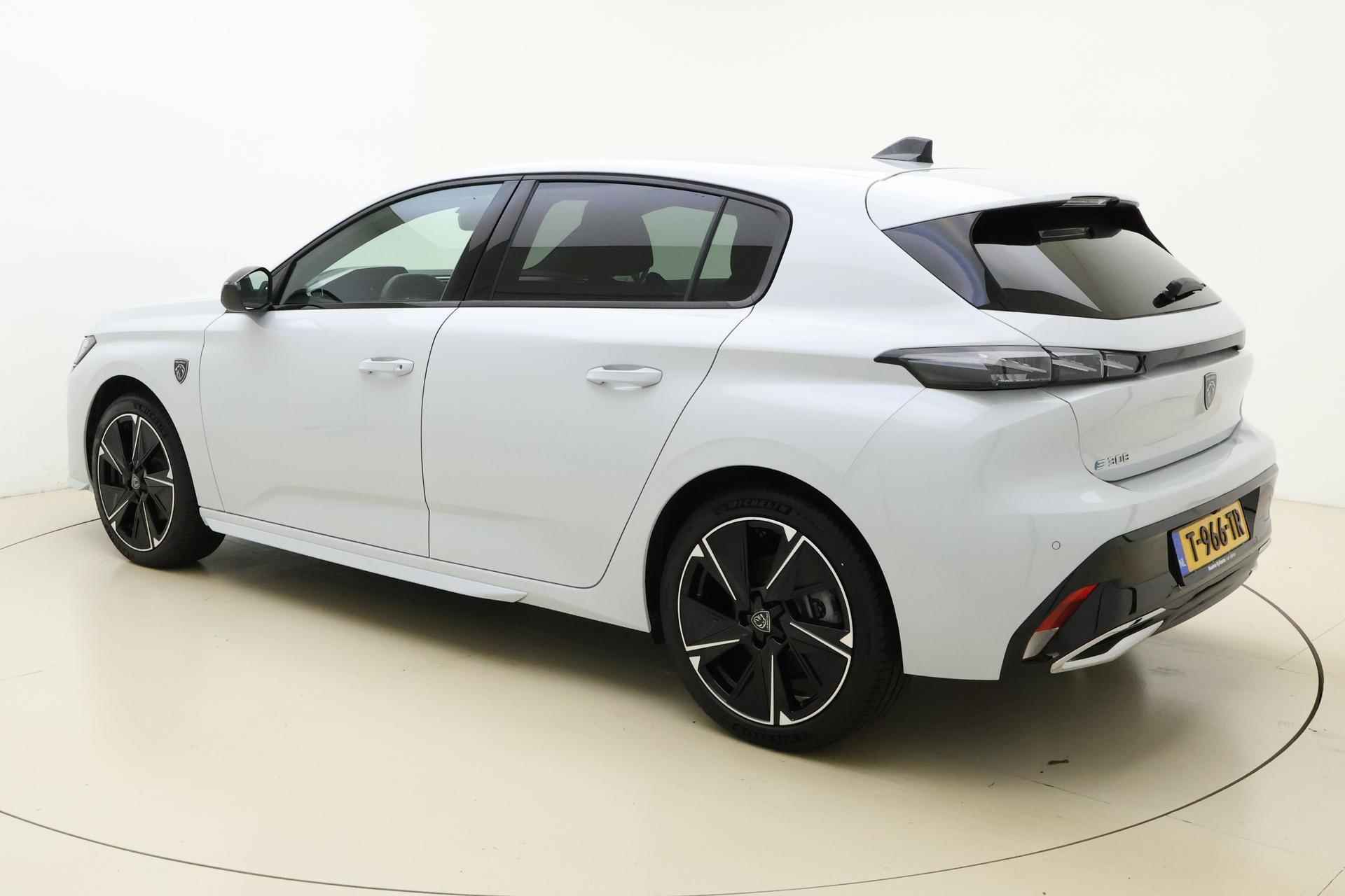 Peugeot e-308 EV GT First Edition 54 kWh  | 100% Elektrisch | 416km WLTP | Stoel & Stuurverwarming Voor | Achteruit Rijcamera | Draadloze Apple Carplay & Android Auto | 3-Fase | Parkeersensor | Climate Control | Adaptive Cruise Control | - 6/34