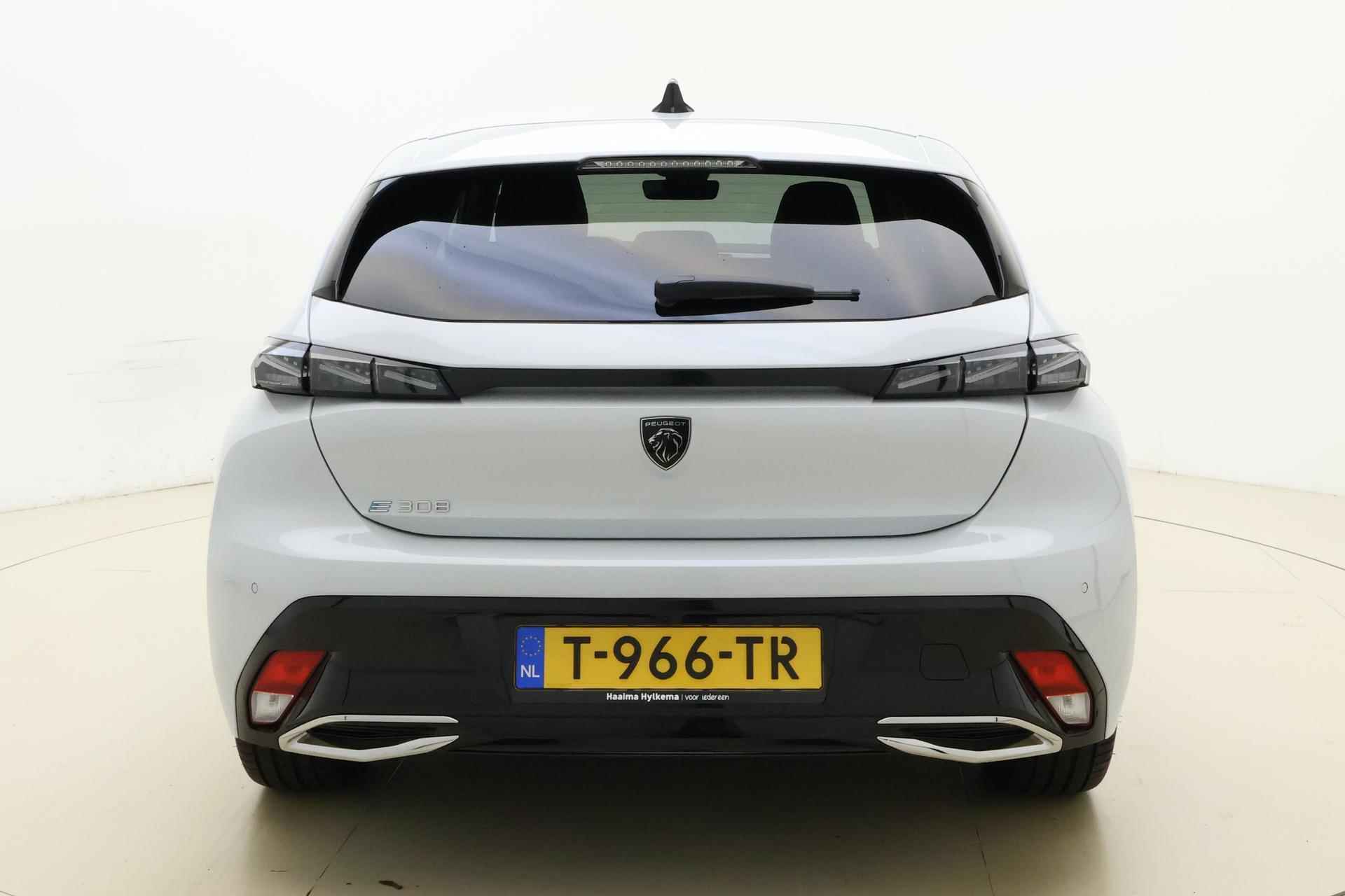 Peugeot e-308 EV GT First Edition 54 kWh  | 100% Elektrisch | 416km WLTP | Stoel & Stuurverwarming Voor | Achteruit Rijcamera | Draadloze Apple Carplay & Android Auto | 3-Fase | Parkeersensor | Climate Control | Adaptive Cruise Control | - 13/34