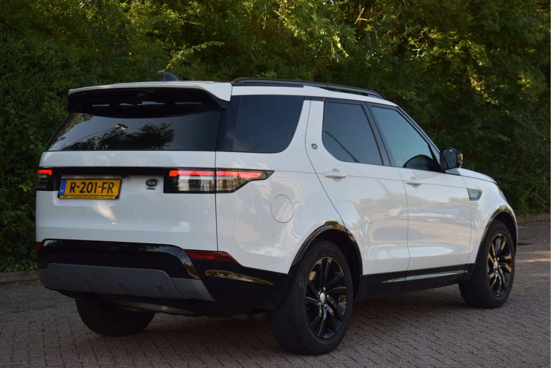 Land Rover Discovery 3.0 Si6 HSE 340 PK PANO.DAK, LUCHTVERING, CAMERA, NAVI, LEDER, DAB, FULL LED, 20" LM-VELGEN, NIEUWSTAAT - 8/78