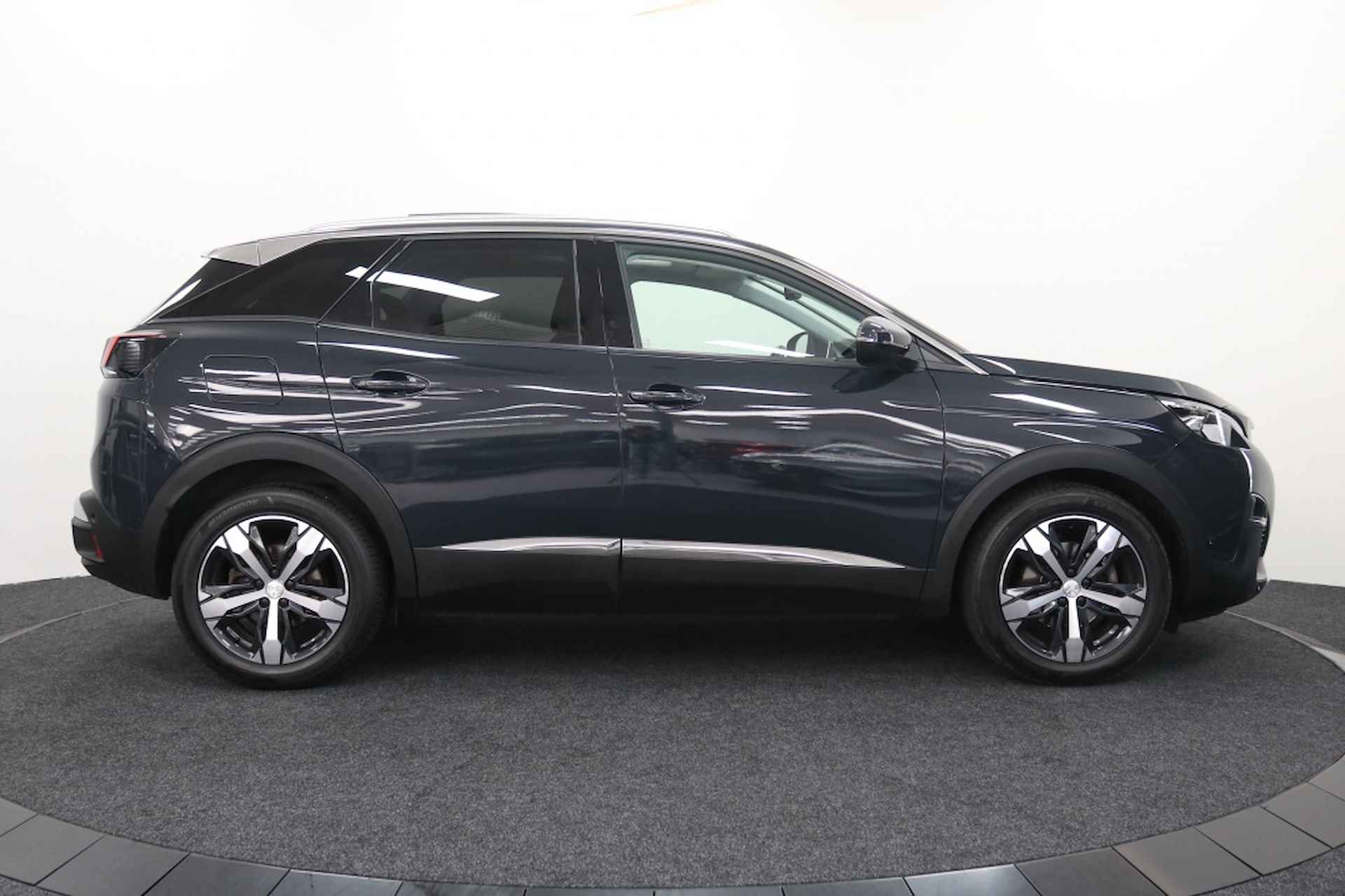 Peugeot 3008 1.2 PureTech 130pk Blue Lease Executive (Automaat) - 16/35