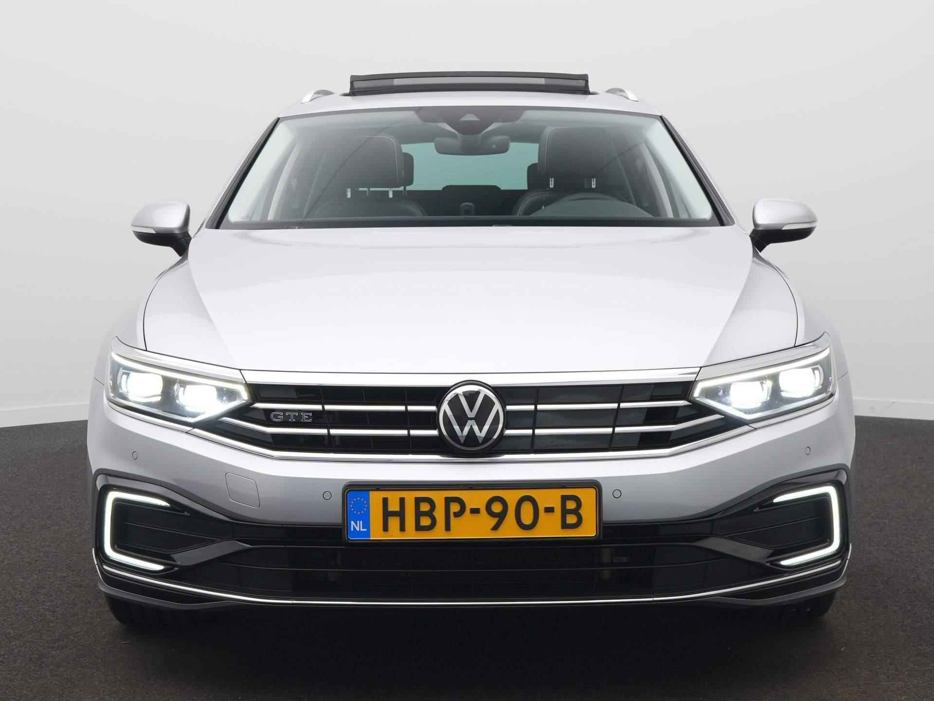 Volkswagen Passat Variant 1.4 TSI PHEV GTE Business Panoramadak / Leer / Trekhaak - 2/71