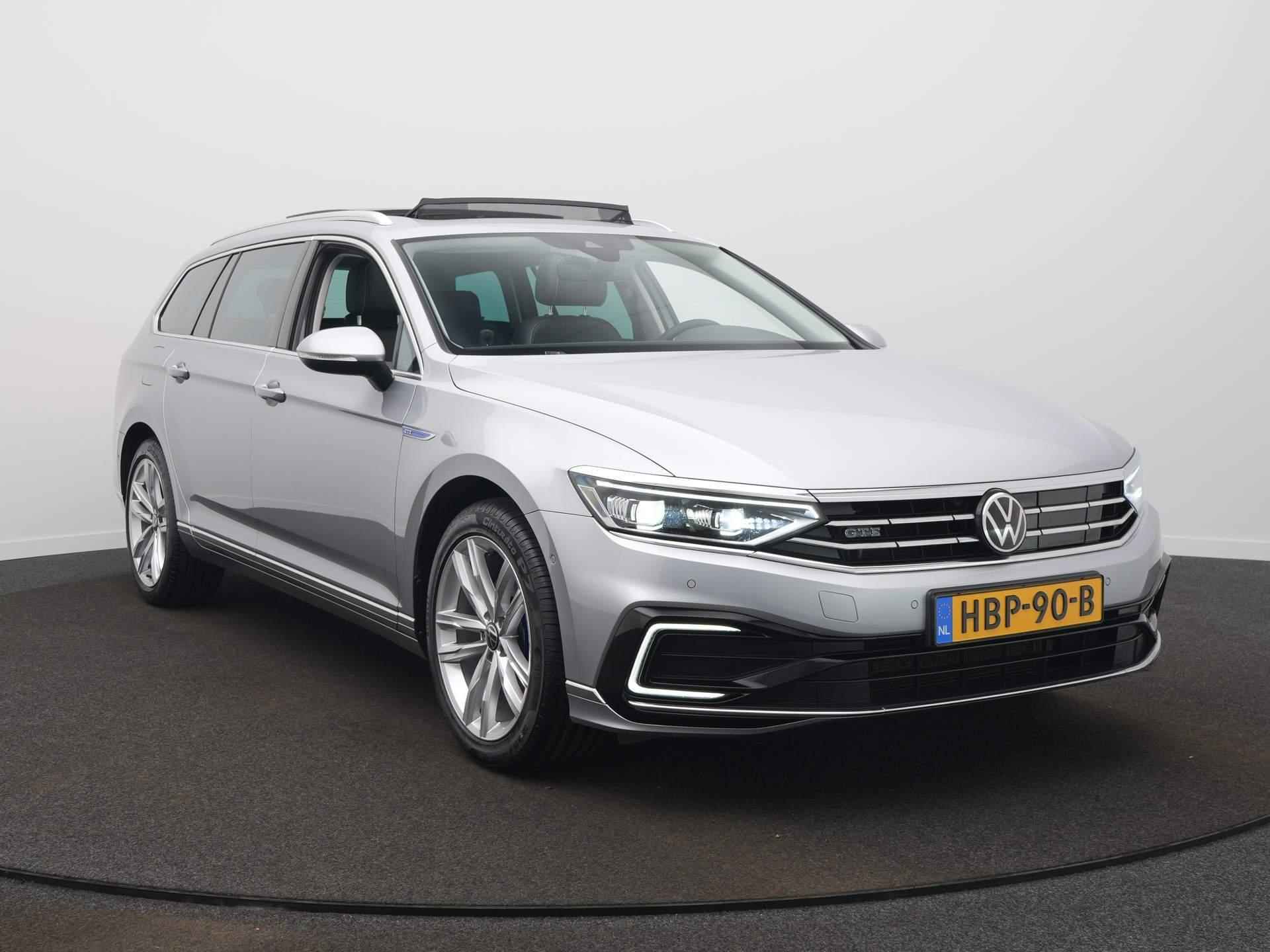 Volkswagen Passat Variant 1.4 TSI PHEV GTE Business Panoramadak / Leer / Trekhaak - 3/71