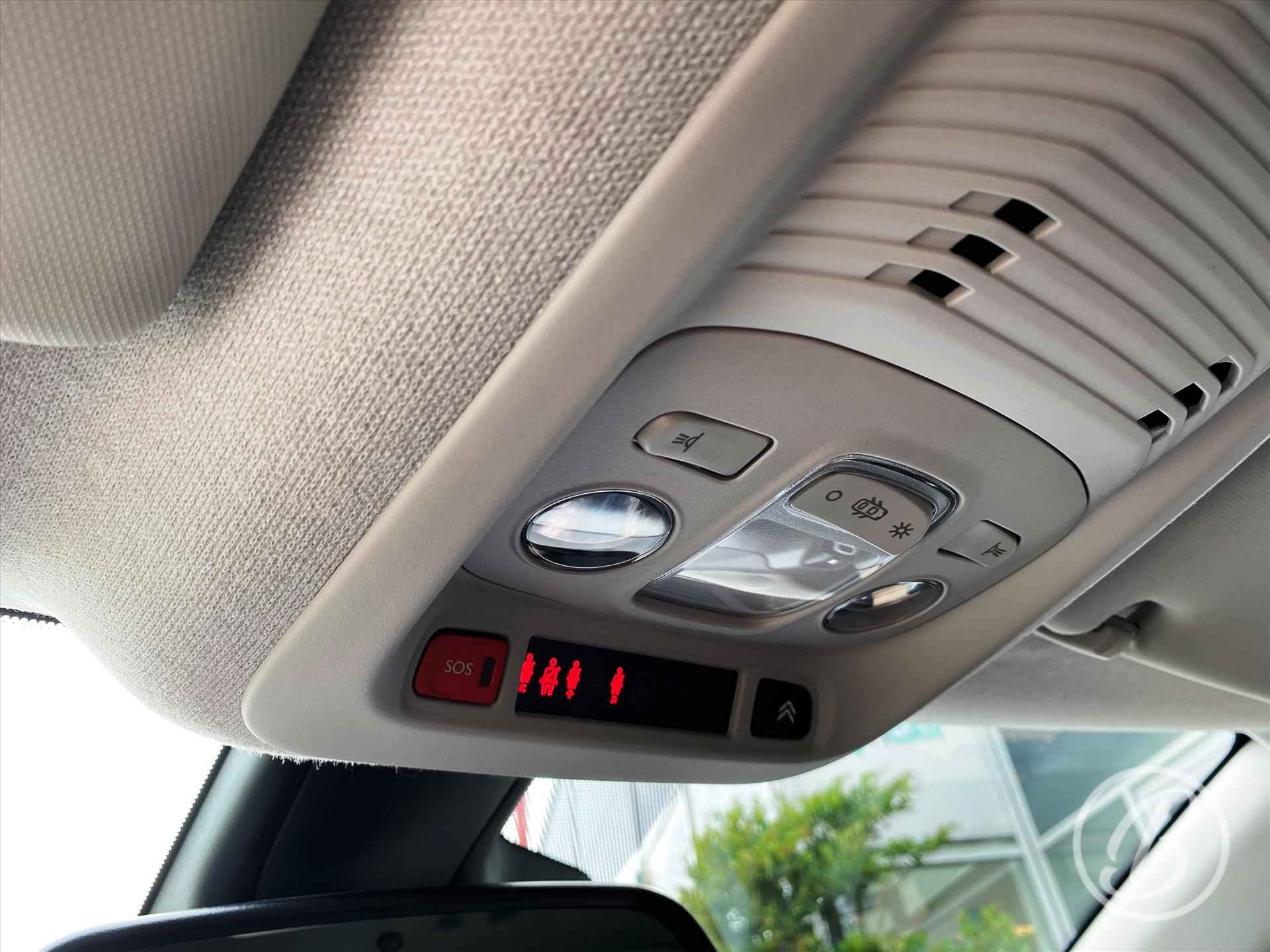 Citroen C3 Aircross 1.2 110pk Shine | keyless, hifi, 17 inch velgen, camera, parkeersensoren v&a, dab, navigatie, climate- en cruise control - 25/67