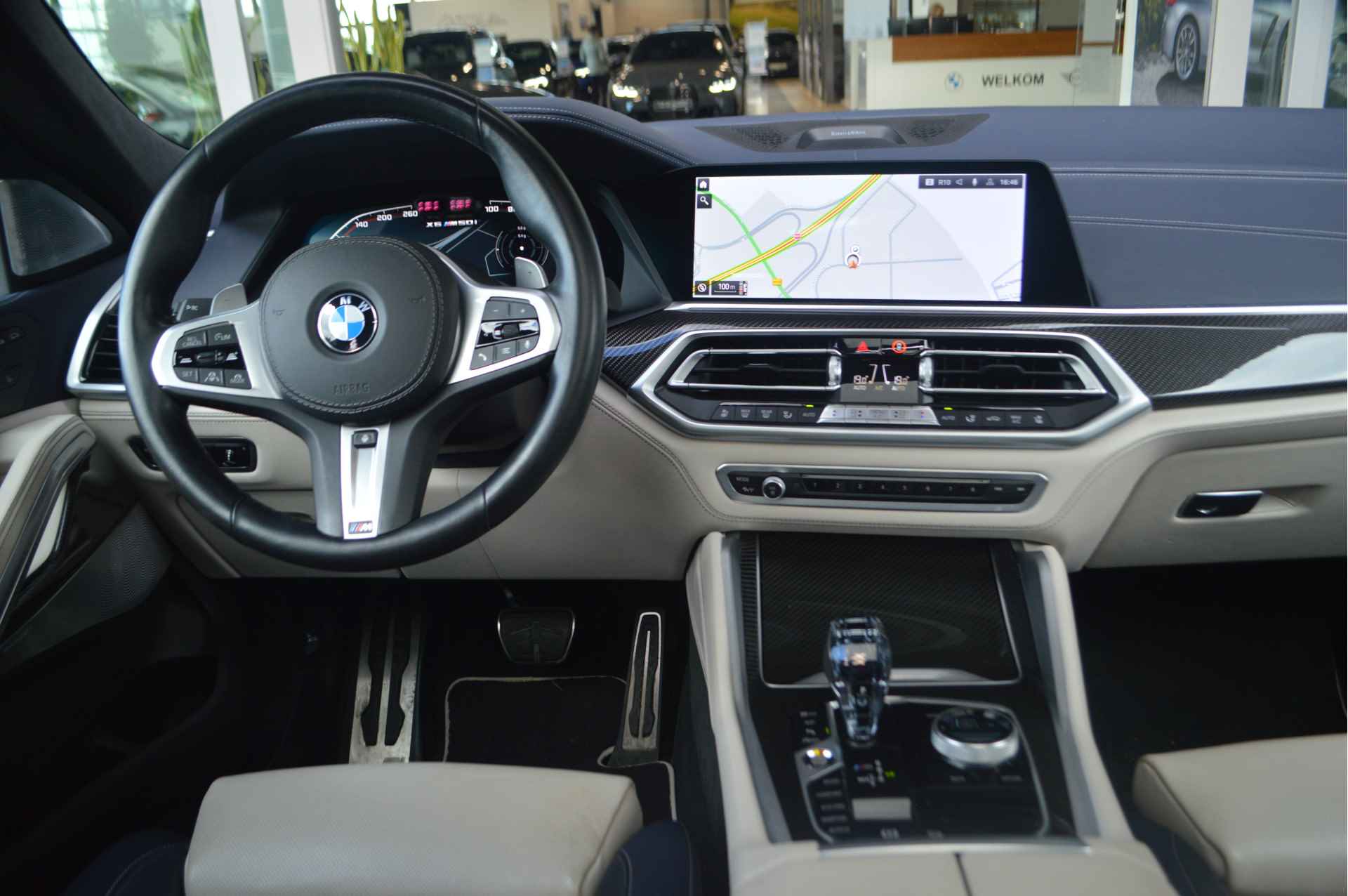 BMW X6 M50i High Executive Automaat / Panoramadak Sky Lounge / Laserlight / Bowers & Wilkins / Parking Assistant Plus / Adaptief M Onderstel / Stoelventilatie - 3/37