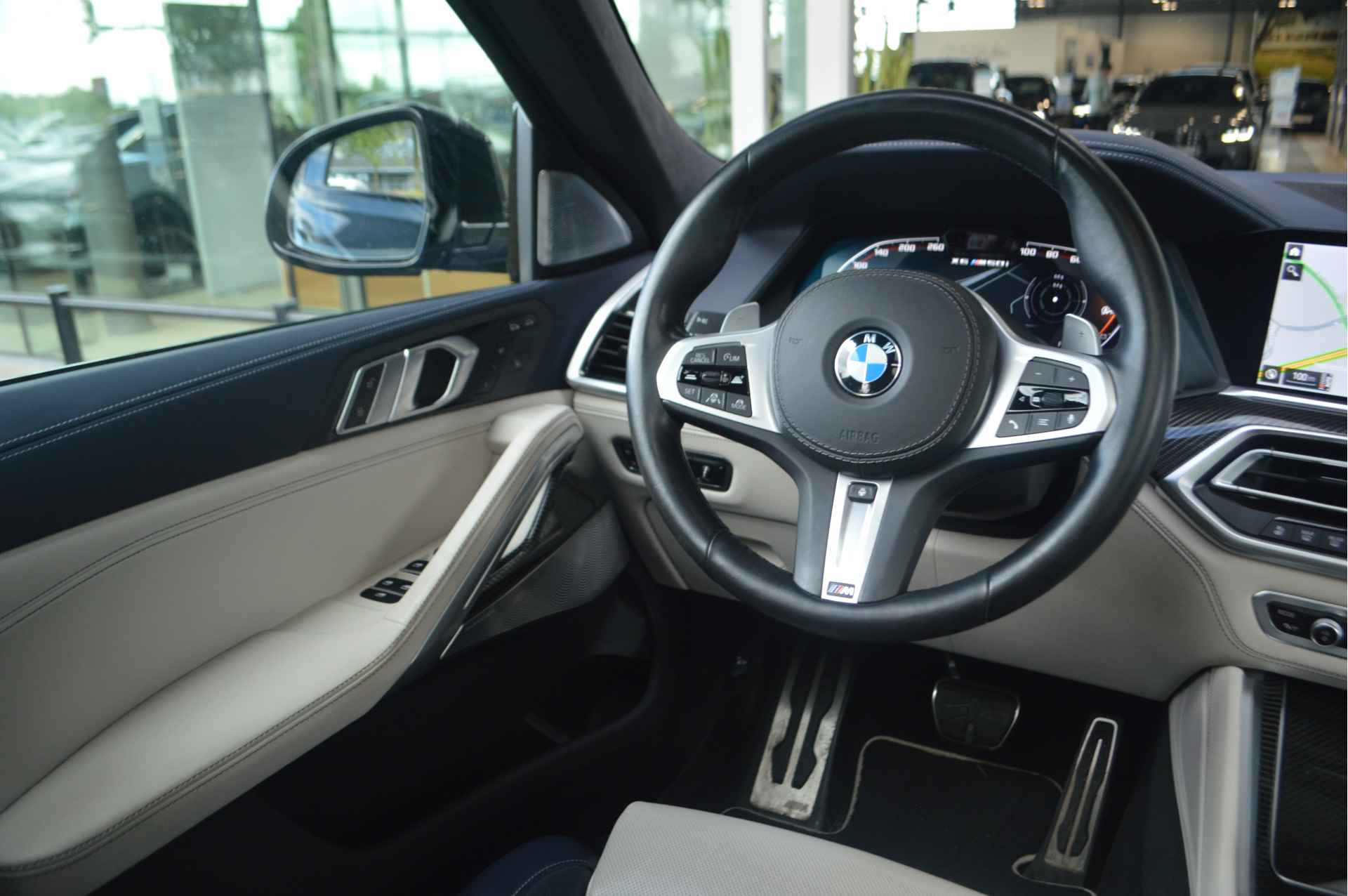 BMW X6 M50i High Executive Automaat / Panoramadak Sky Lounge / Laserlight / Bowers & Wilkins / Parking Assistant Plus / Adaptief M Onderstel / Stoelventilatie - 9/37