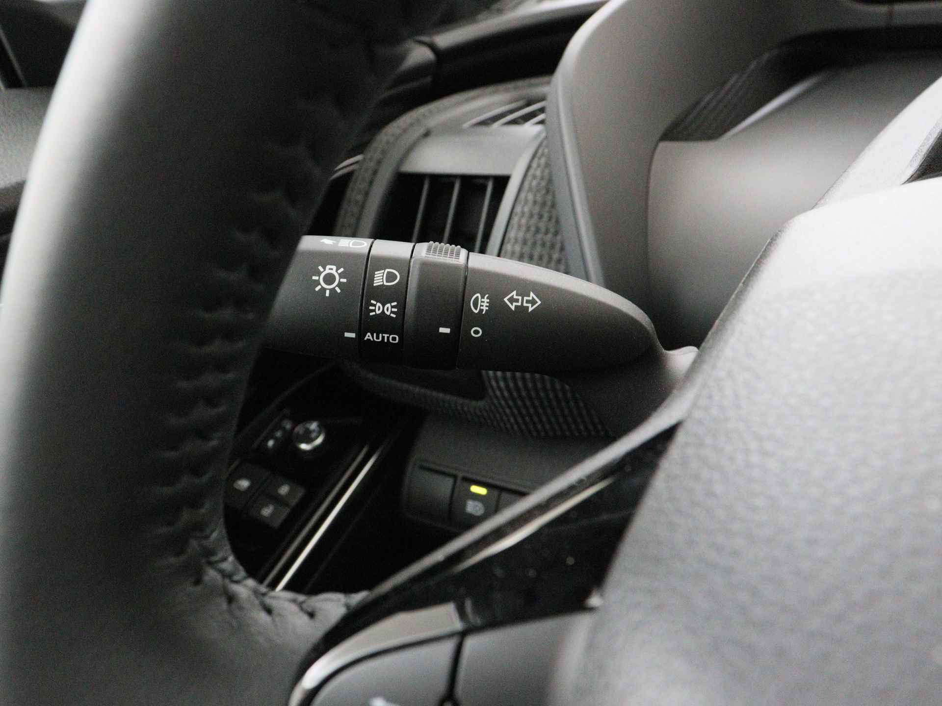 Toyota Bz4x Premium 4WD 71 kWh 3 Fase | JBL | 360 camera Systeem | Dodehoekdetectie | Stoelverwarming/koeling + stuurverwarming | voorruit verwarming - 18/60