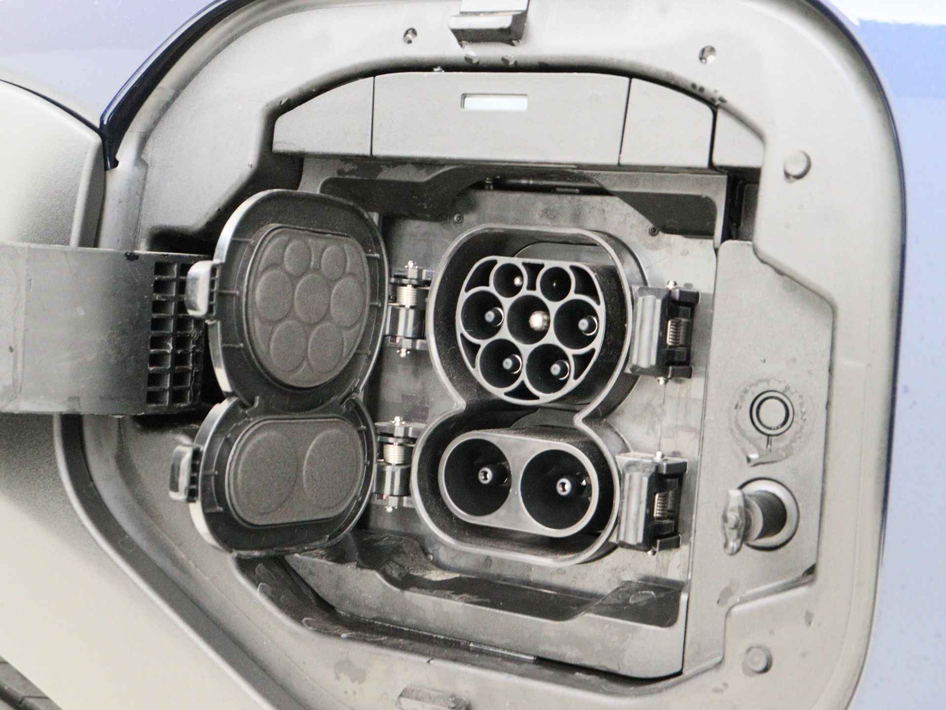 Toyota Bz4x Premium 4WD 71 kWh 3 Fase | JBL | 360 camera Systeem | Dodehoekdetectie | Stoelverwarming/koeling + stuurverwarming | voorruit verwarming - 32/60