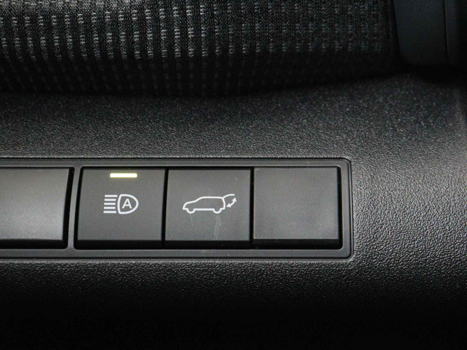 Toyota Bz4x Premium 4WD 71 kWh 3 Fase | JBL | 360 camera Systeem | Dodehoekdetectie | Stoelverwarming/koeling + stuurverwarming | voorruit verwarming - 52/60