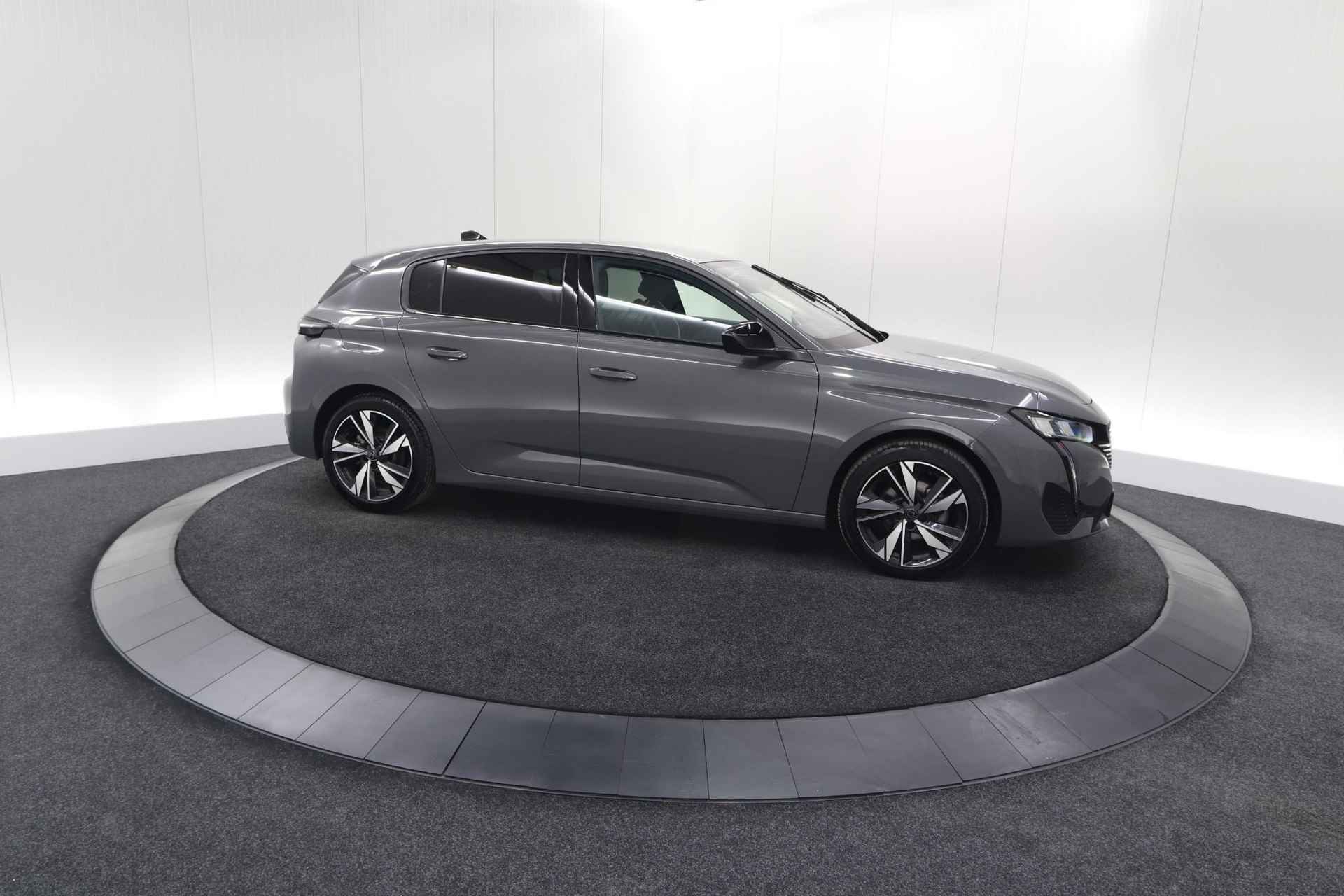 Peugeot 308 PureTech 130 Allure | Camera | Navigatie | Parkeersensoren | Apple Carplay - 8/75