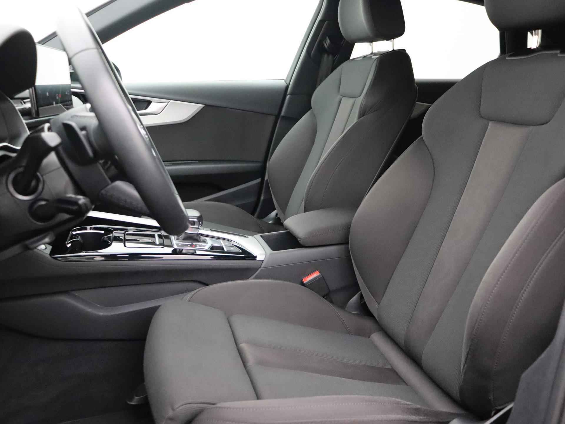 Audi A4 Limousine 35 TFSI Advanced Edition | Navigatie | Stoelverwarming | LED | Carplay | Cruise Control | Climate Control - 9/36