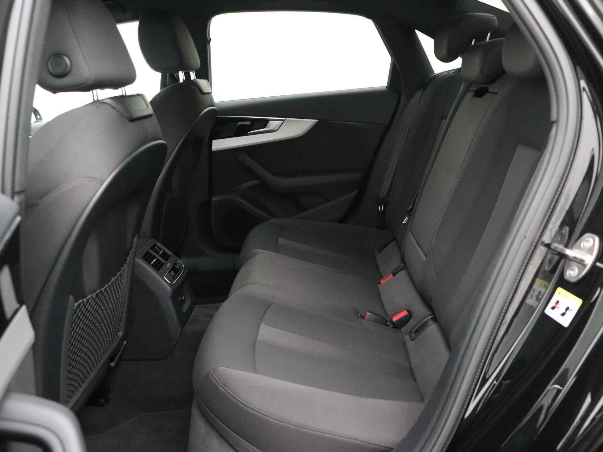 Audi A4 Limousine 35 TFSI Advanced Edition | Navigatie | Stoelverwarming | LED | Carplay | Cruise Control | Climate Control - 11/36