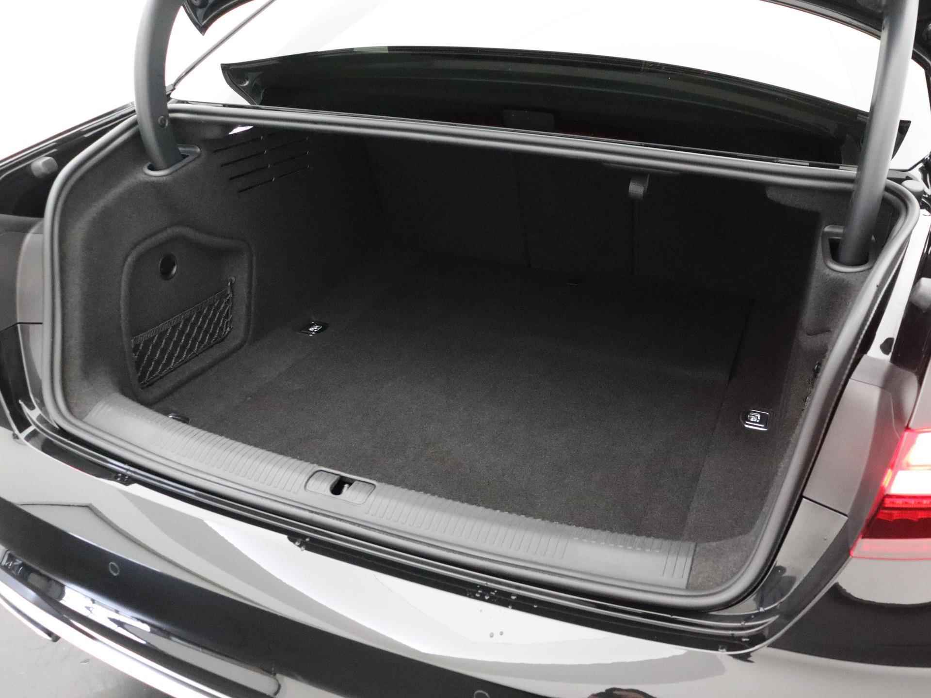 Audi A4 Limousine 35 TFSI Advanced Edition | Navigatie | Stoelverwarming | LED | Carplay | Cruise Control | Climate Control - 34/36