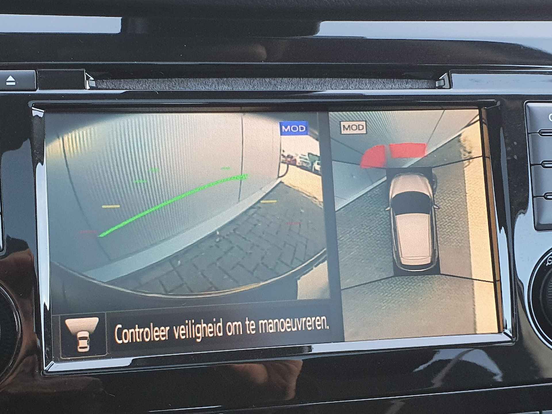 Nissan QASHQAI 1.3 DIG-T N-Connecta Automaat Navigatie, Panoramadak, Climate Control, Cruise Control, 18"Lm, 360 Camera - 16/29