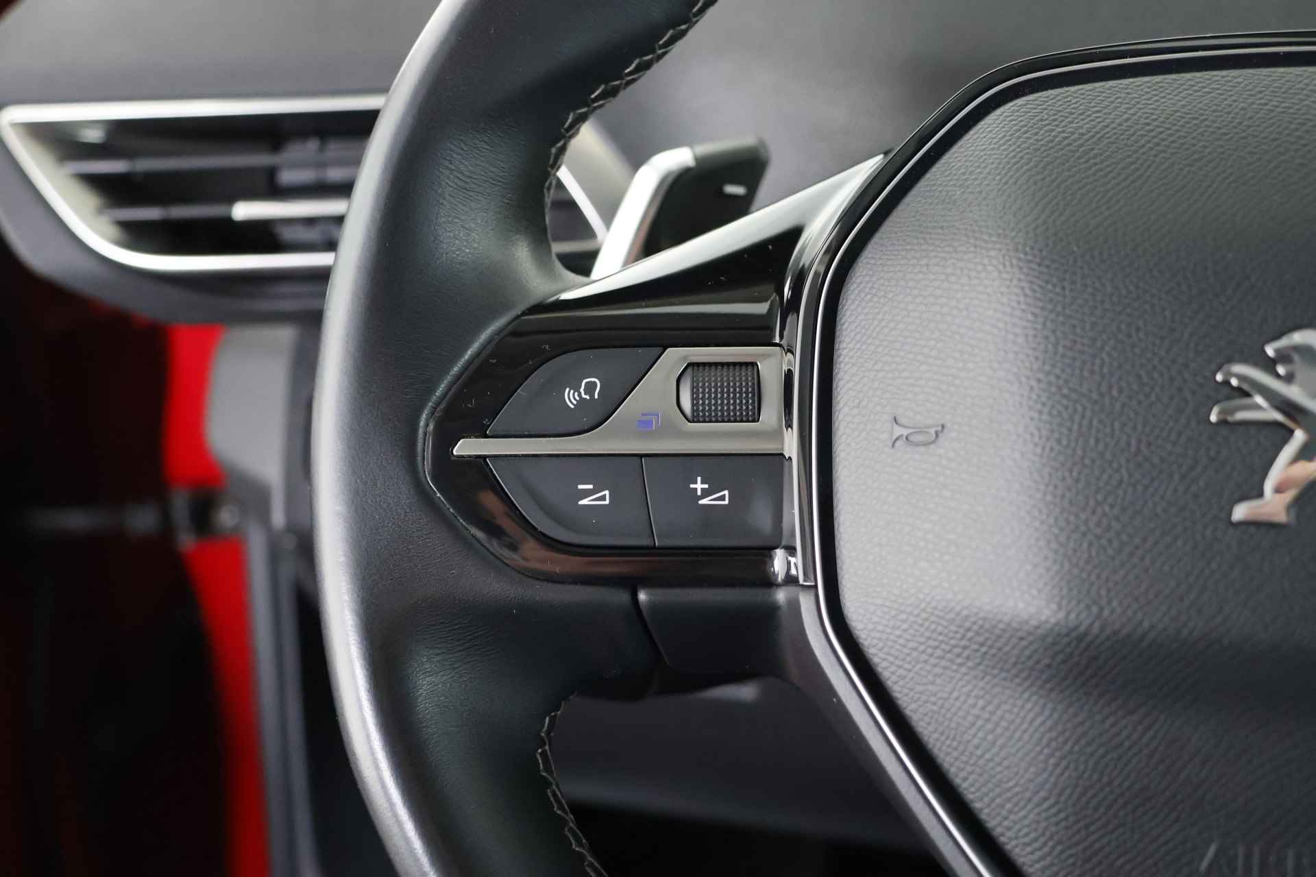 Peugeot 3008 1.5 BlueHDi Premium / Navi / Aut / CarPlay / Cruisecontrol - 18/28