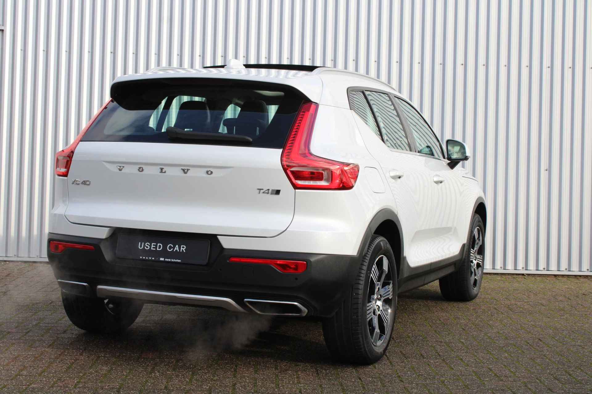 Volvo XC40 T4 AWD Inscription, Panoramadak, Achteruitrijcamera, Full map navigatie, Lederen bekleding, Elektrisch bedienbare bestuurdersstoel met geheugenfunctie, Semi elektrische trekhaak, Adaptieve Cruise control, Pilot assist, Harman/Kardon premium audio - 5/35