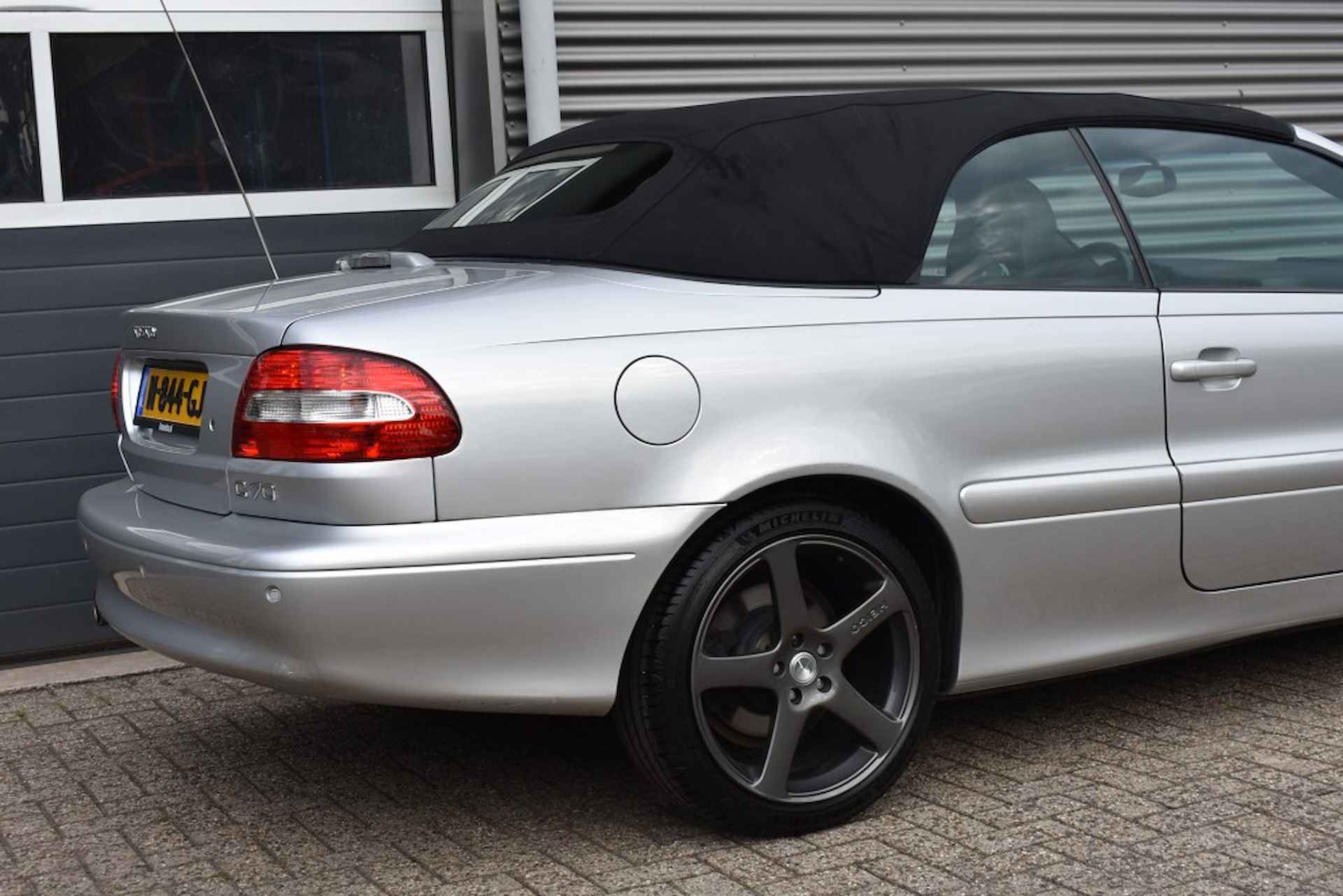 VOLVO C70 2.0 T TOURER / 100% HISTORIE, ONDERHOUD / YOUNGTIMER - 6/35