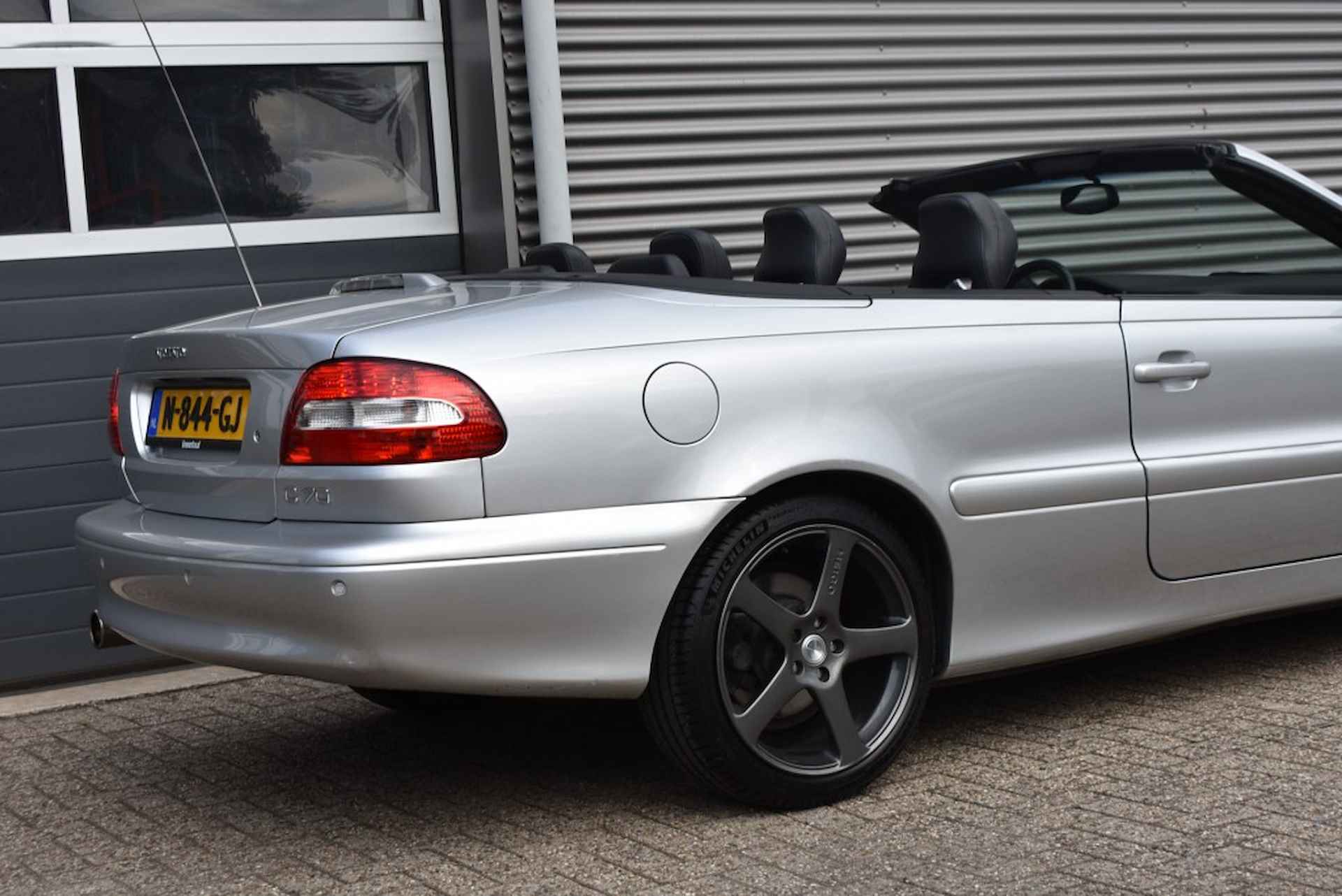 VOLVO C70 2.0 T TOURER / 100% HISTORIE, ONDERHOUD / YOUNGTIMER - 10/35