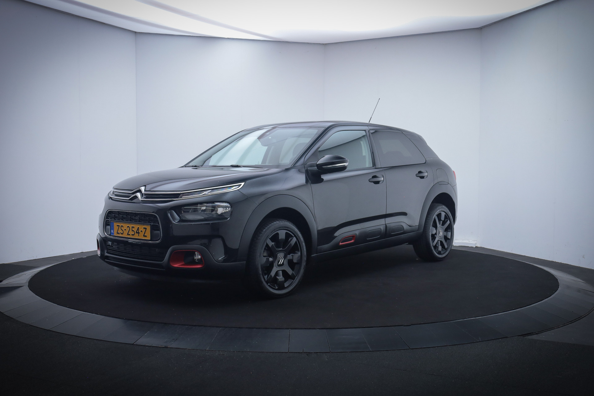 Citroën C4 Cactus 1.2 PureTech Shine CAMERA/CARPLAY/DAB+/NAVI/CLIMA/CRUISE/PDC V+A/LMV