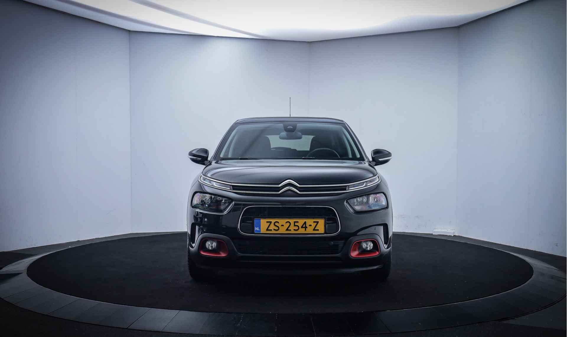 Citroën C4 Cactus 1.2 PureTech Shine CAMERA/CARPLAY/DAB+/NAVI/CLIMA/CRUISE/PDC V+A/LMV - 2/23