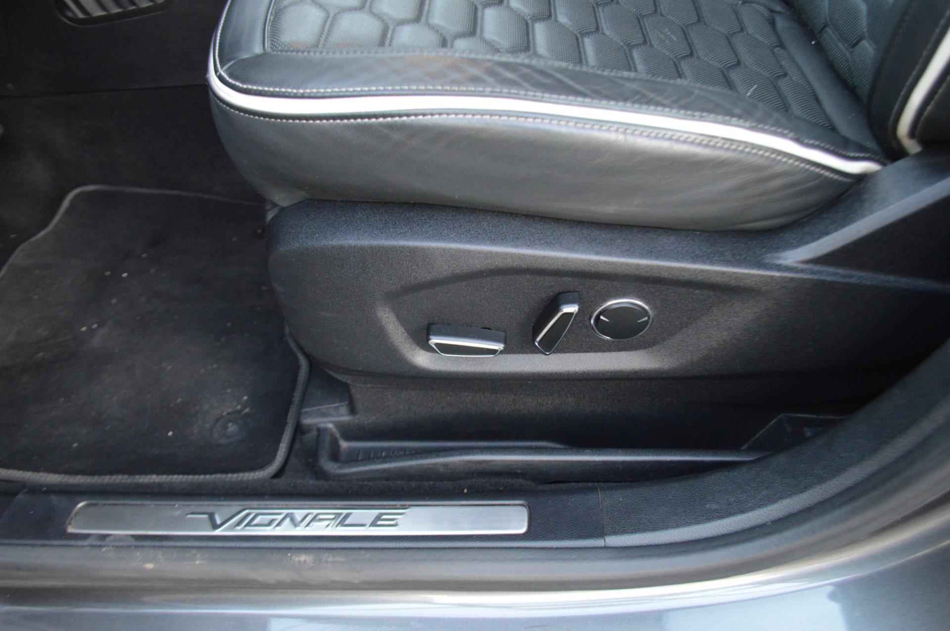 Ford S-Max 1.5 Vignale, NL-auto, TREKHAAK 1600KG, 1e eig, NAP, APK - 25/36