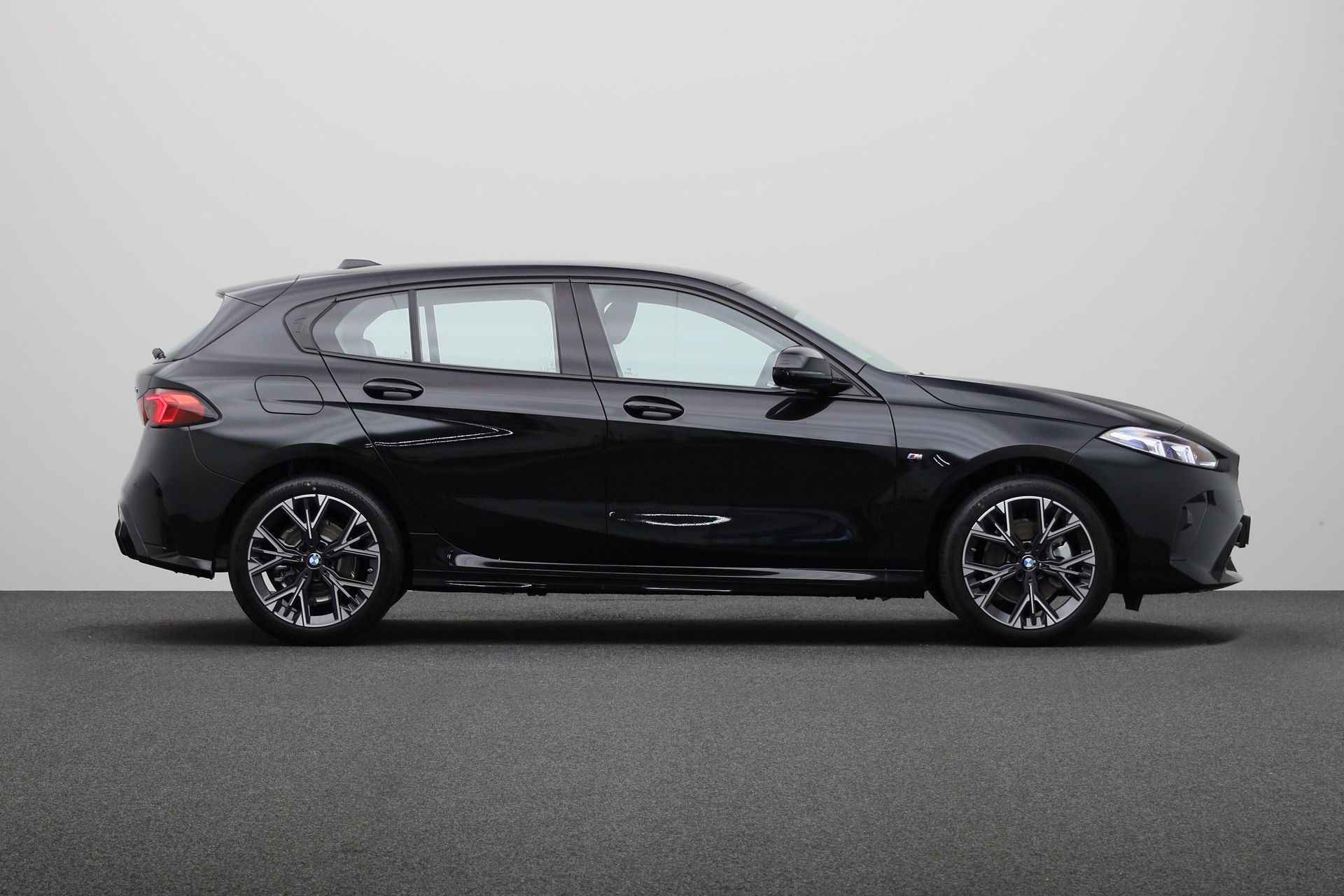 BMW 1 Serie 120 M Sport | Premium Pack | Achteruitrijcamera | Stoelverwarming - 10/26