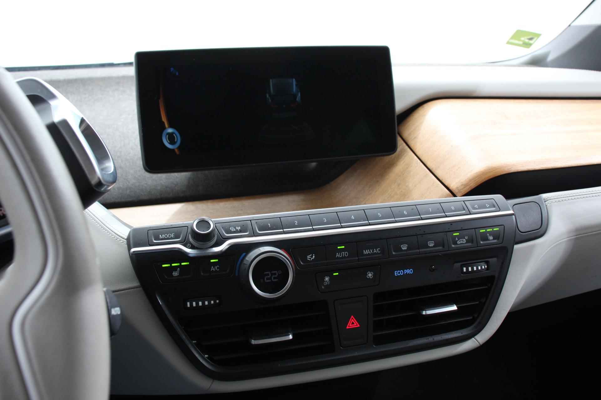 BMW i3 Basis Comfort Advance € 2000,- subsidie particulier 2024 mogelijk! | Navigatie | Climate Control | Lichtmetalen velgen | Led | Stoelverwarming - 12/28