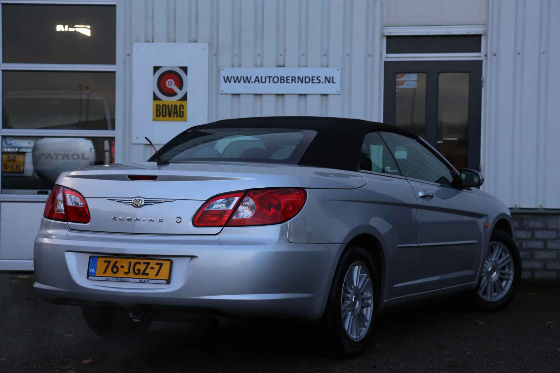 Chrysler Sebring Cabrio 2.7 V6 Automaat*Perfect Onderh.*Elek. Kap/Windscherm/Afneemb. Trekhaak/Cruise-Control/Airco* - 4/44