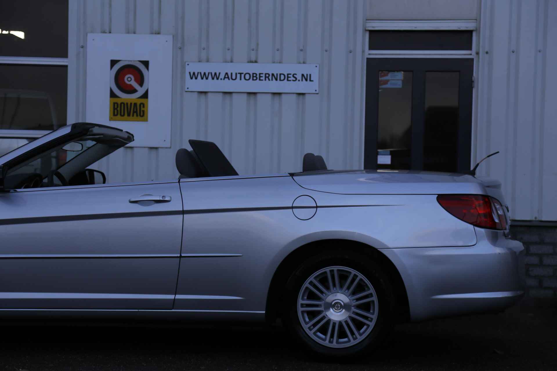 Chrysler Sebring Cabrio 2.7 V6 Automaat*Perfect Onderh.*Elek. Kap/Windscherm/Afneemb. Trekhaak/Cruise-Control/Airco* - 30/44