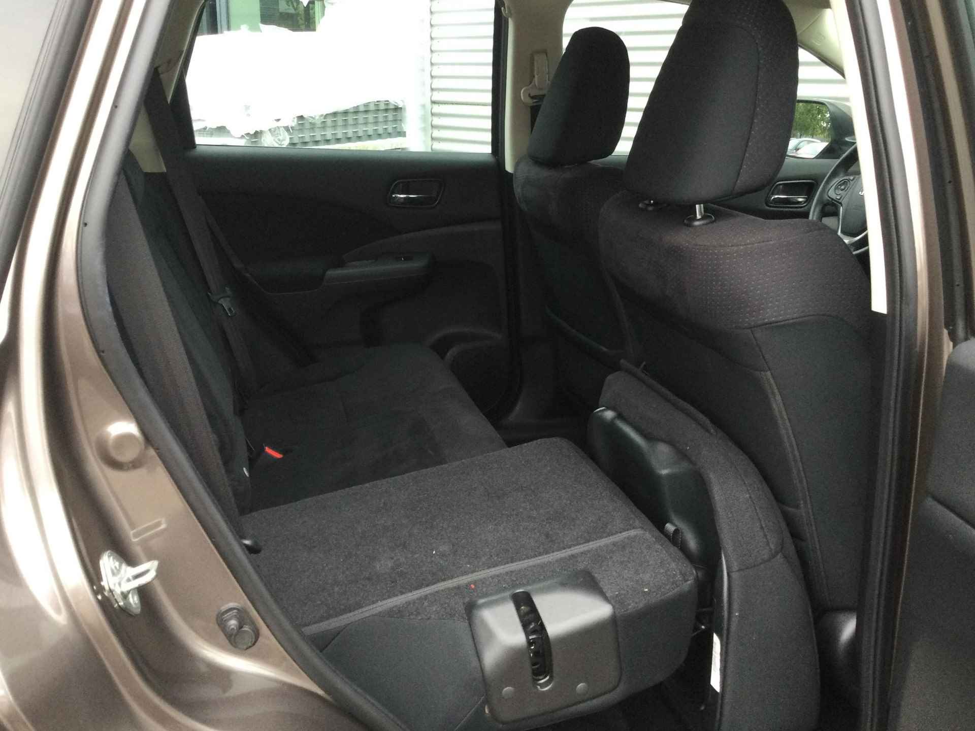 Honda CR-V 2.0 Comfort | Camera | Goed onderhouden | Stoelverwarming | - 21/25