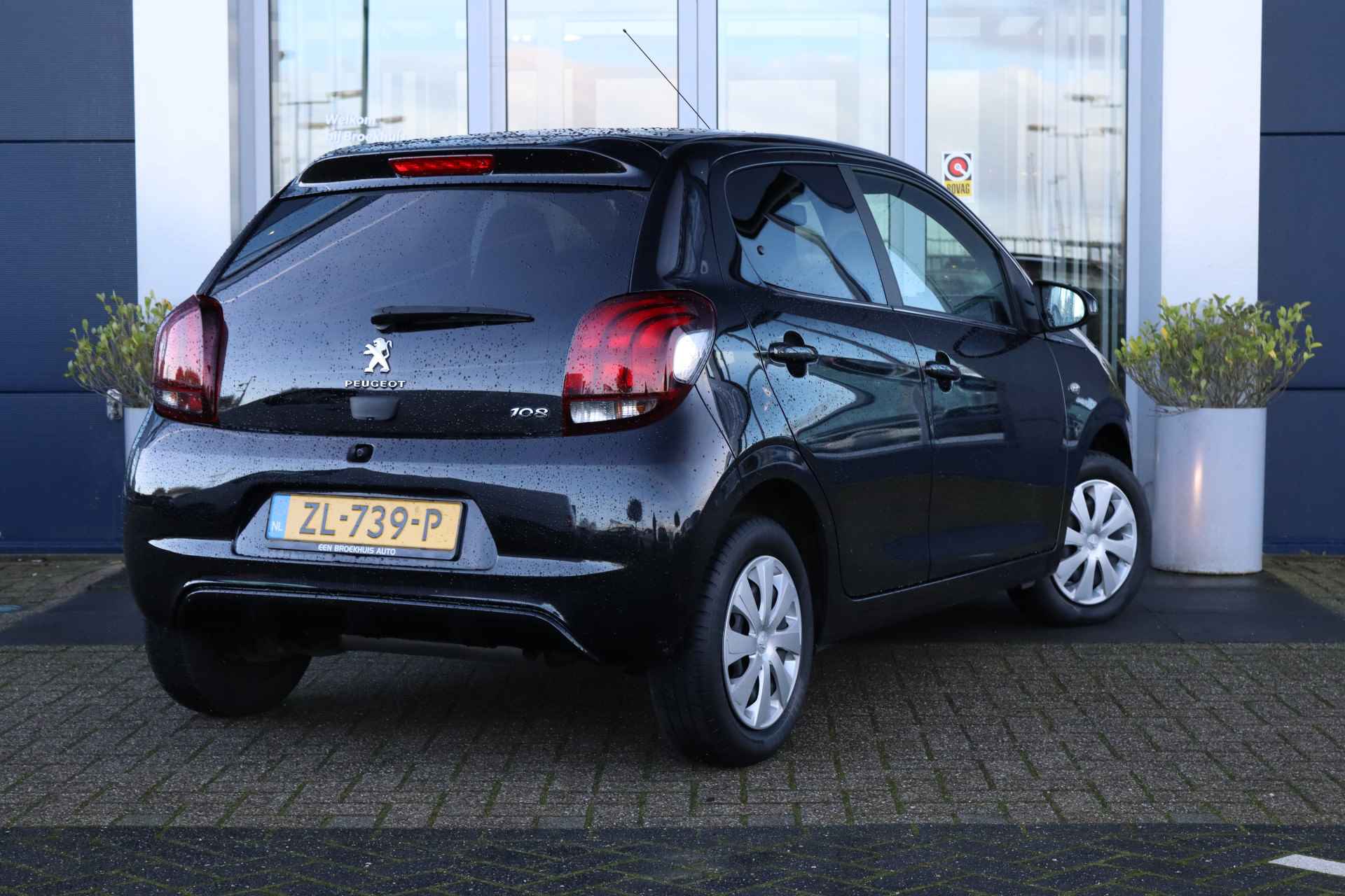 Peugeot 108 5-deurs Active 1.0 VTi 72pk Automaat | Radio | Airco | Elektr. ramen - 3/26