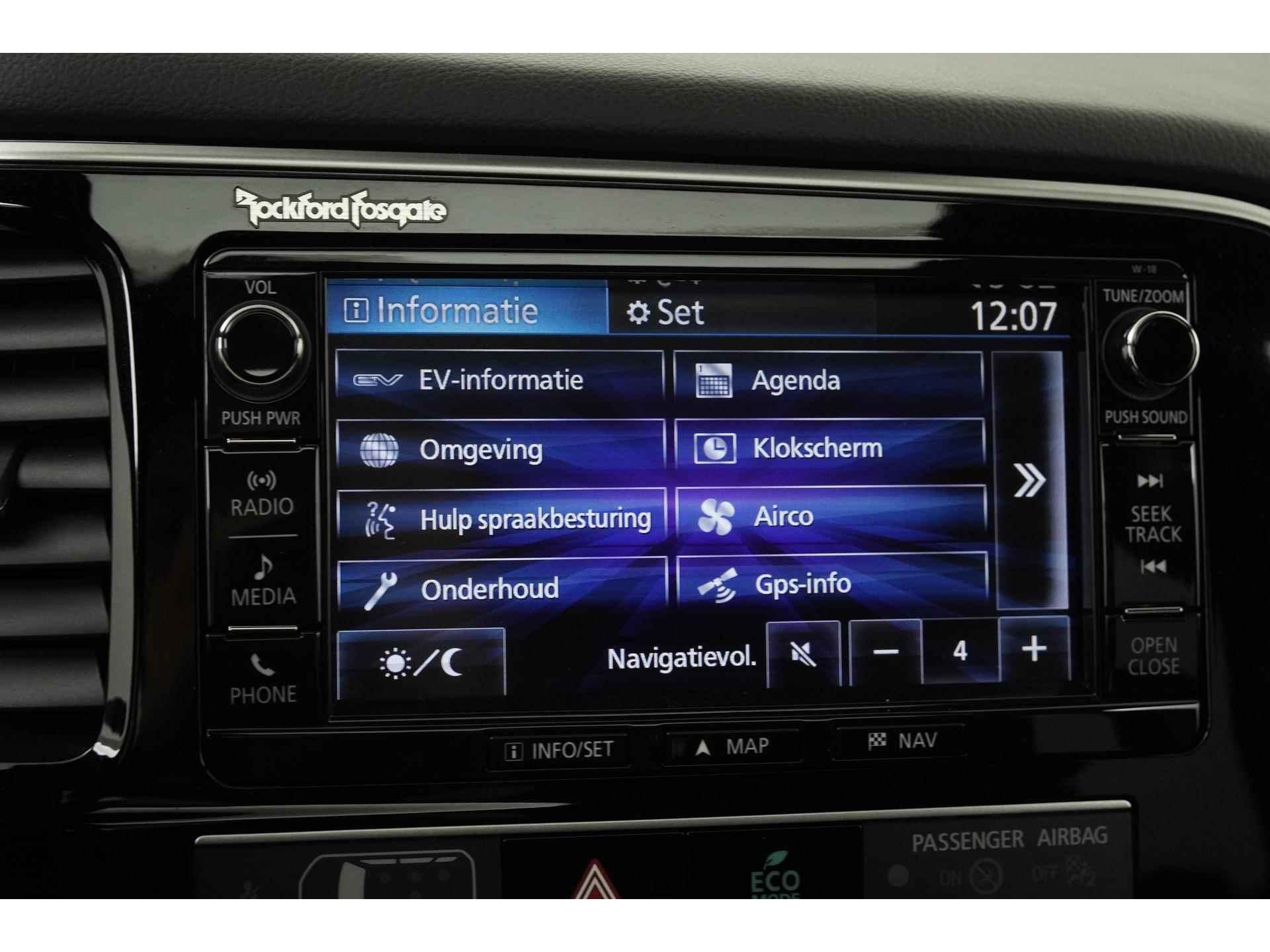 Mitsubishi Outlander 2.4 PHEV Instyle | Schuifdak | Leder | Adapt cruise | LED |  Zondag Open! - 18/47