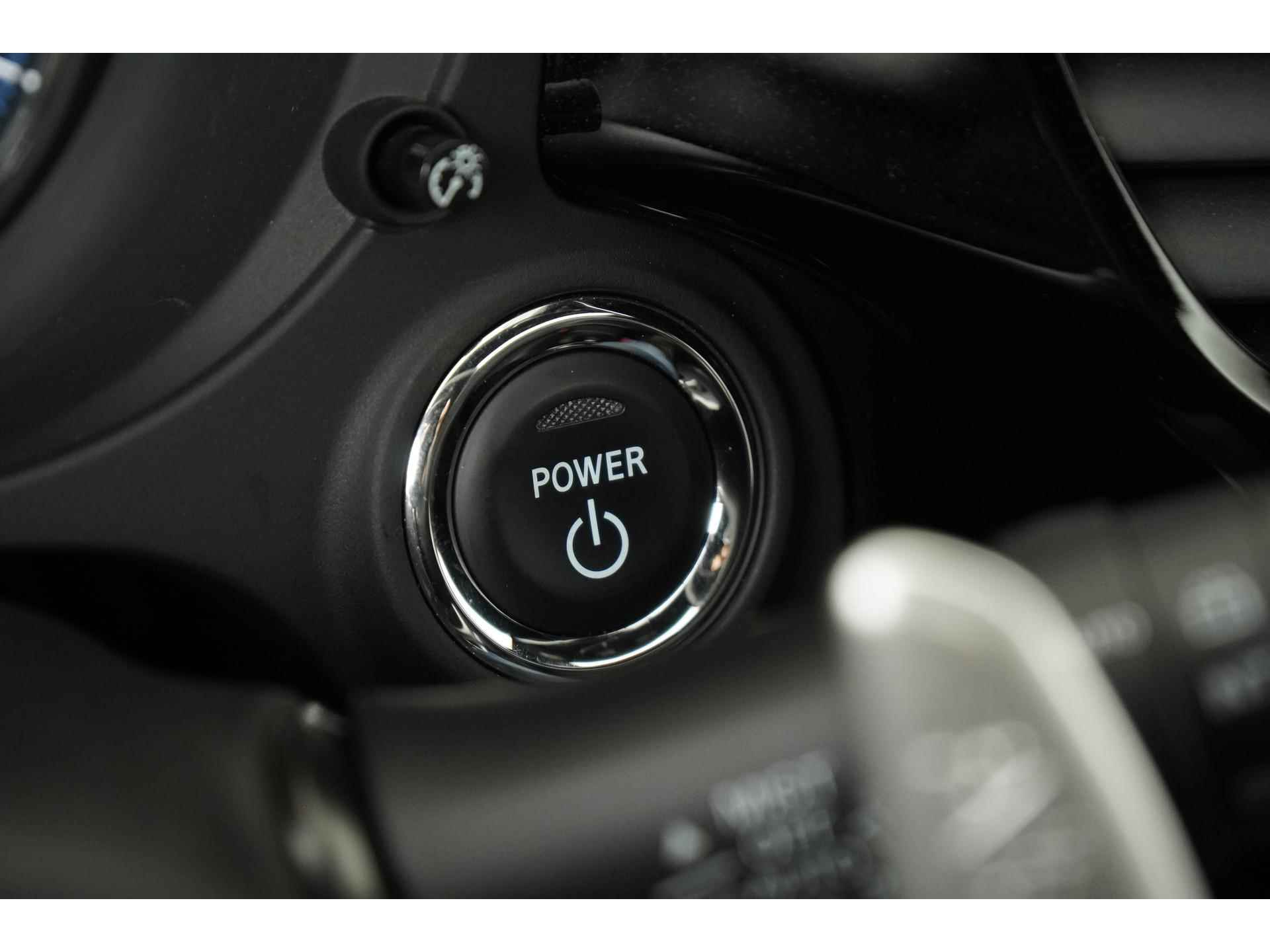 Mitsubishi Outlander 2.4 PHEV Instyle | Schuifdak | Leder | Adapt cruise | LED |  Zondag Open! - 34/47