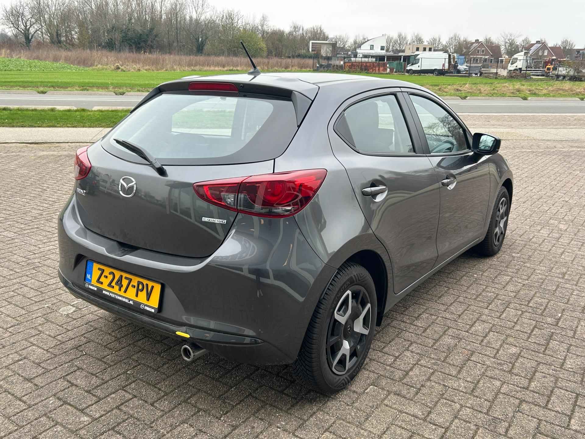 Mazda 2 1.5 e-SkyActiv-G 90 Centre-Line - Origineel NL - NAP - 2.601 KM - 1ste Eigenaar - 10/24