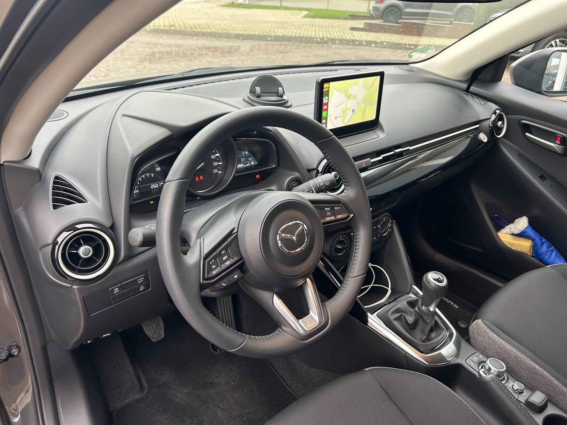 Mazda 2 1.5 e-SkyActiv-G 90 Centre-Line - Origineel NL - NAP - 2.601 KM - 1ste Eigenaar - 16/24