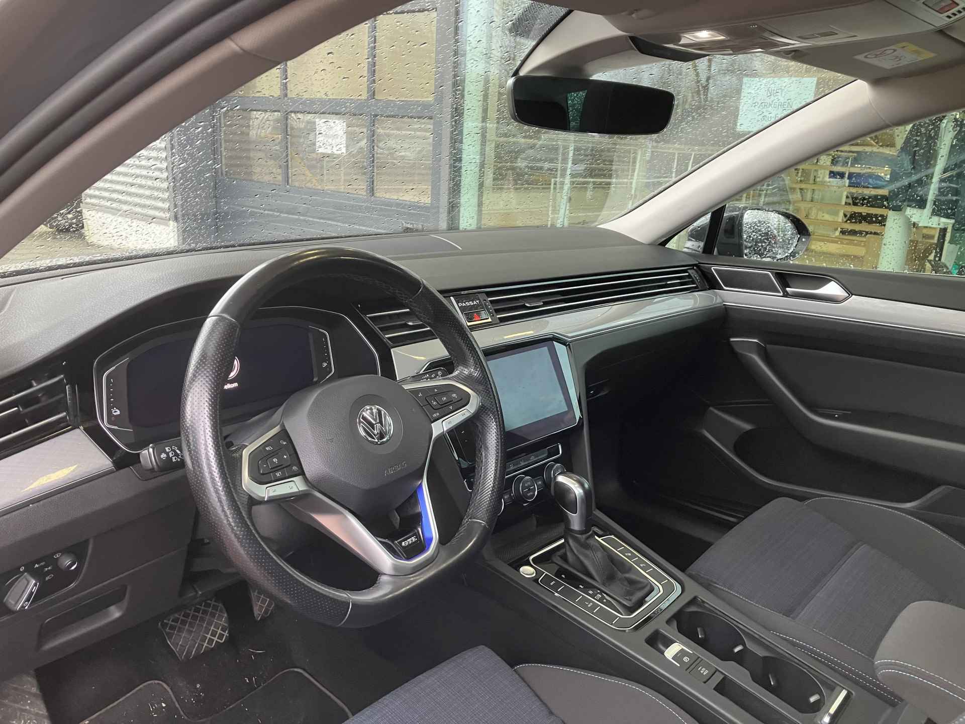 Volkswagen Passat Variant 1.4 TSI PHEV GTE Business Panormamdak/Blind spot assist/Navi - 13/23