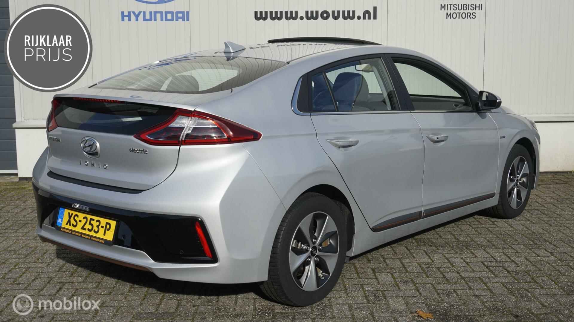 Hyundai IONIQ Premium EV Leder | Navi | Elektr. Stoelverstelling | € 17.895 na subsidie - 3/37