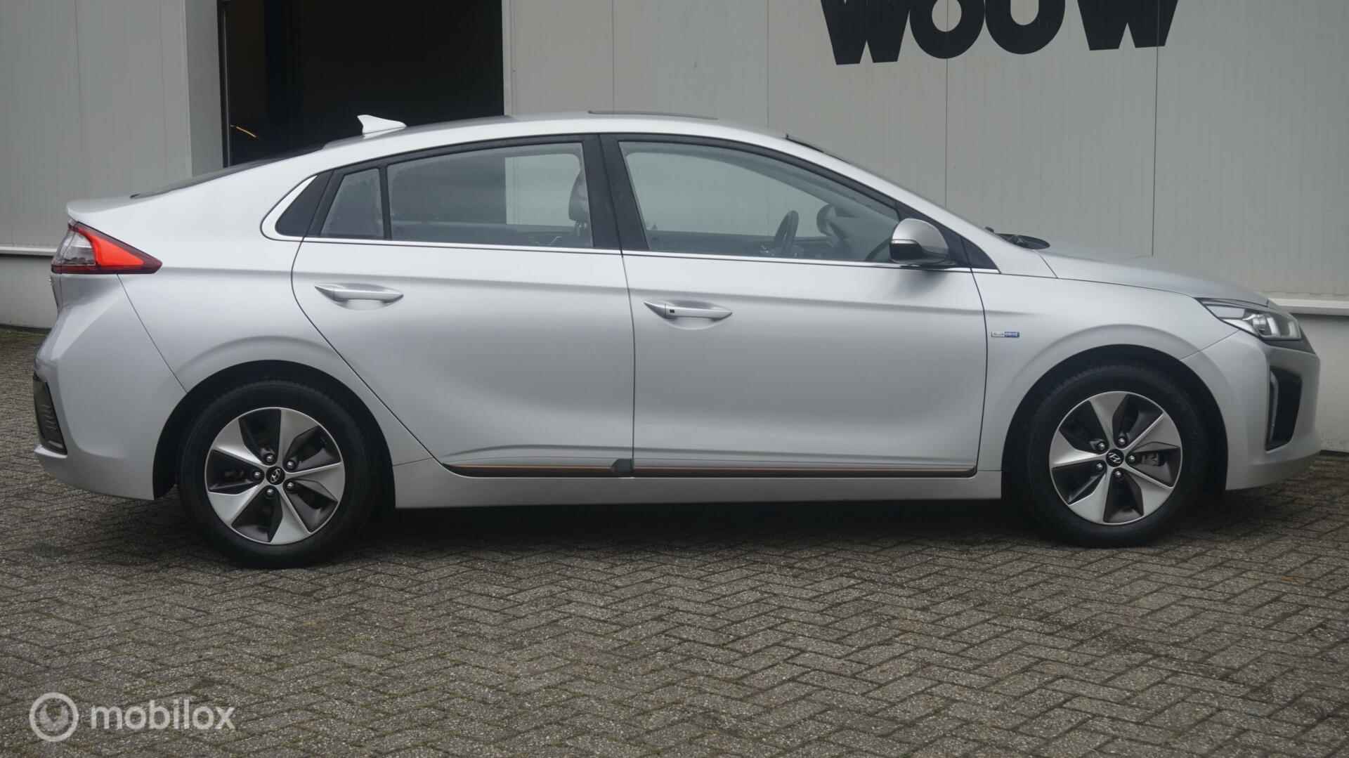 Hyundai IONIQ Premium EV Leder | Navi | Elektr. Stoelverstelling - 6/39