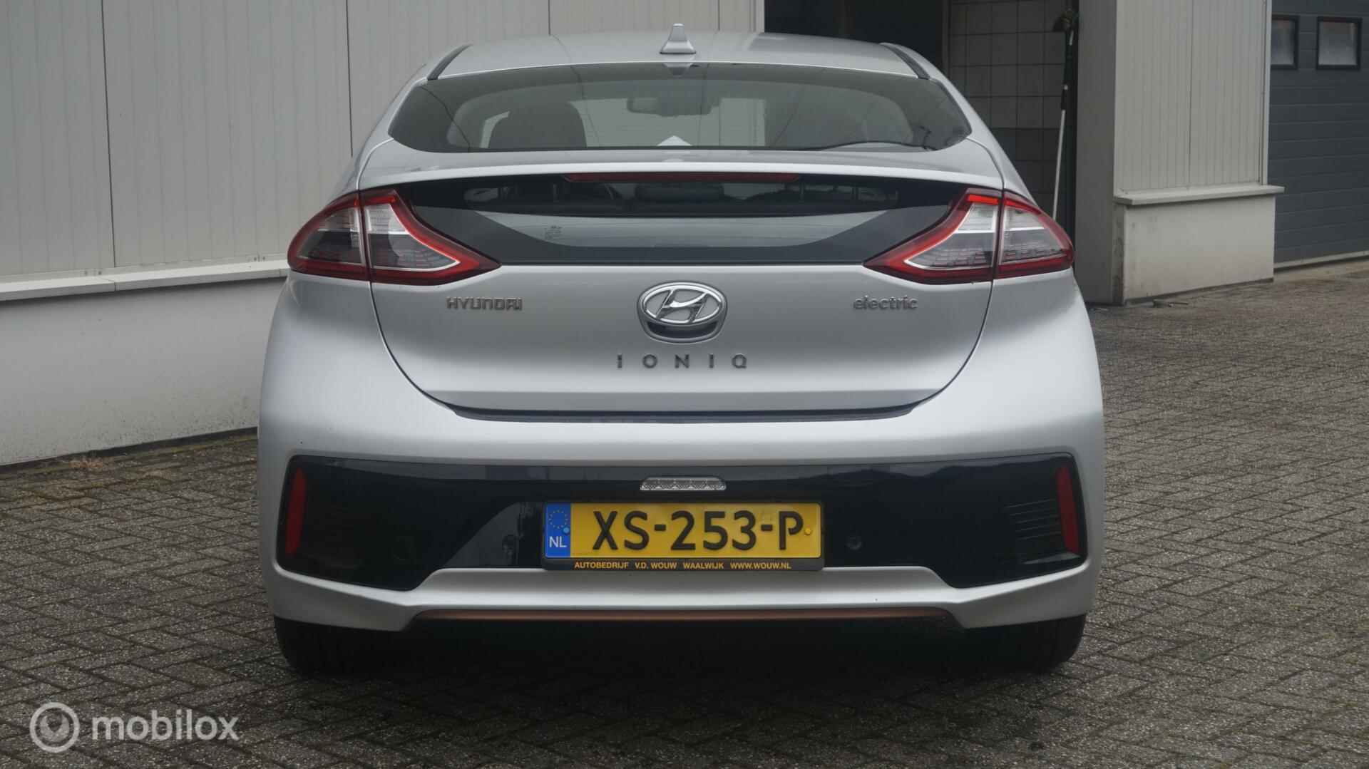 Hyundai IONIQ Premium EV Leder | Navi | Elektr. Stoelverstelling - 7/39