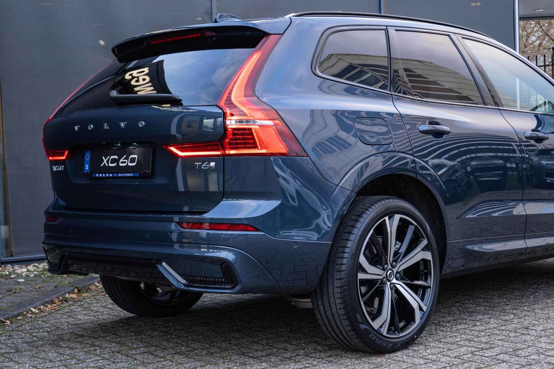 Volvo XC60 2.0 Recharge T6 AWD Ultra Dark Luchtvering | Bowers & Wilkins Audio | 21 Inch LMV | 360 Camera - 12/46