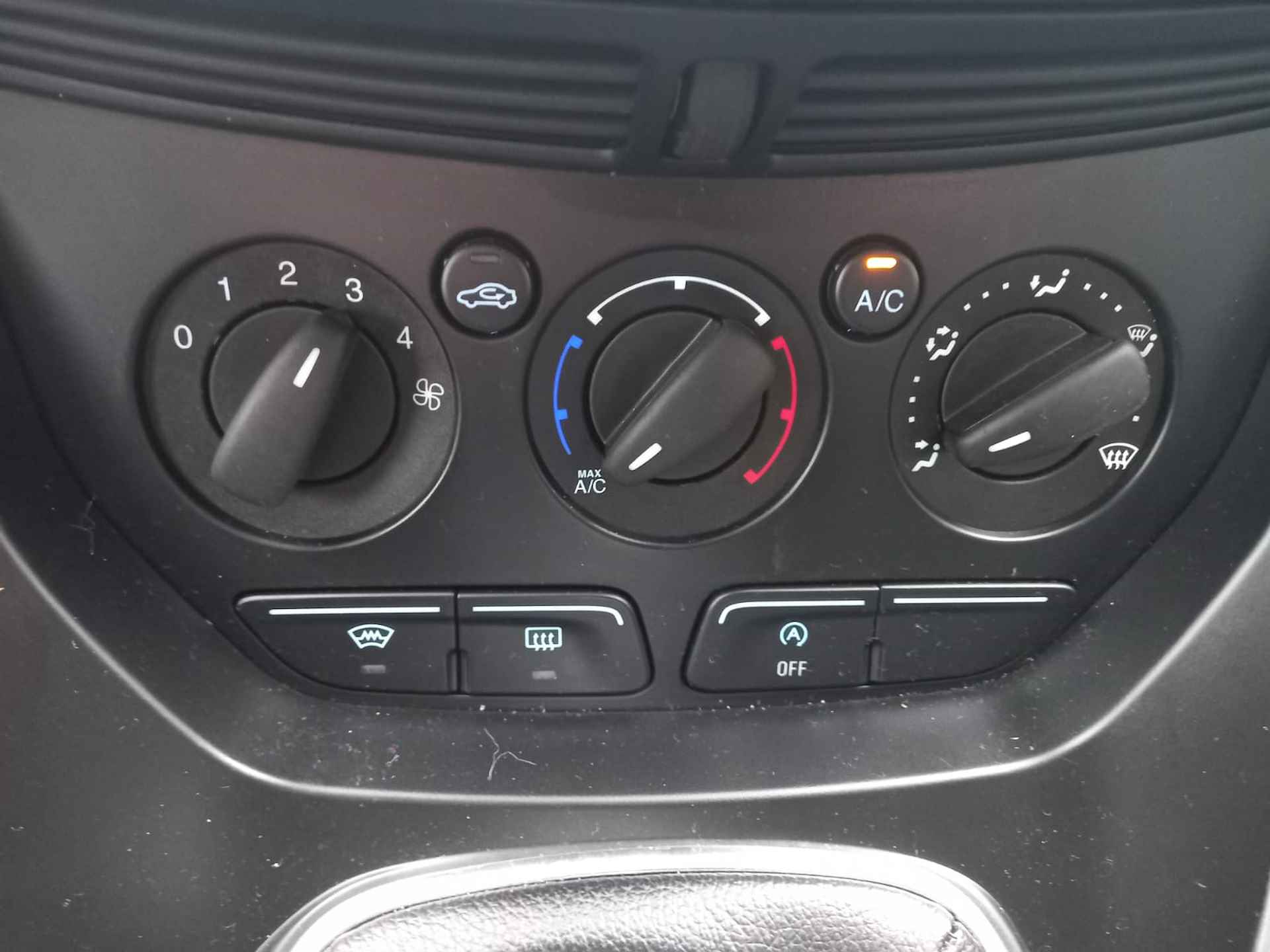 Ford Grand C-Max 1.0 7 Pers. Airco, Multimedia voorbereiding, Bluetooth telefoonvoorbereiding, Stoelverwarming, Voorruit verwarmd, Parkeersensore , Elektrische ramen voor en achter, Licht metalen velgen, Centrale vergrendeling met afstandsbediening, Nette auto inclusief BOVAG garantie - 21/29