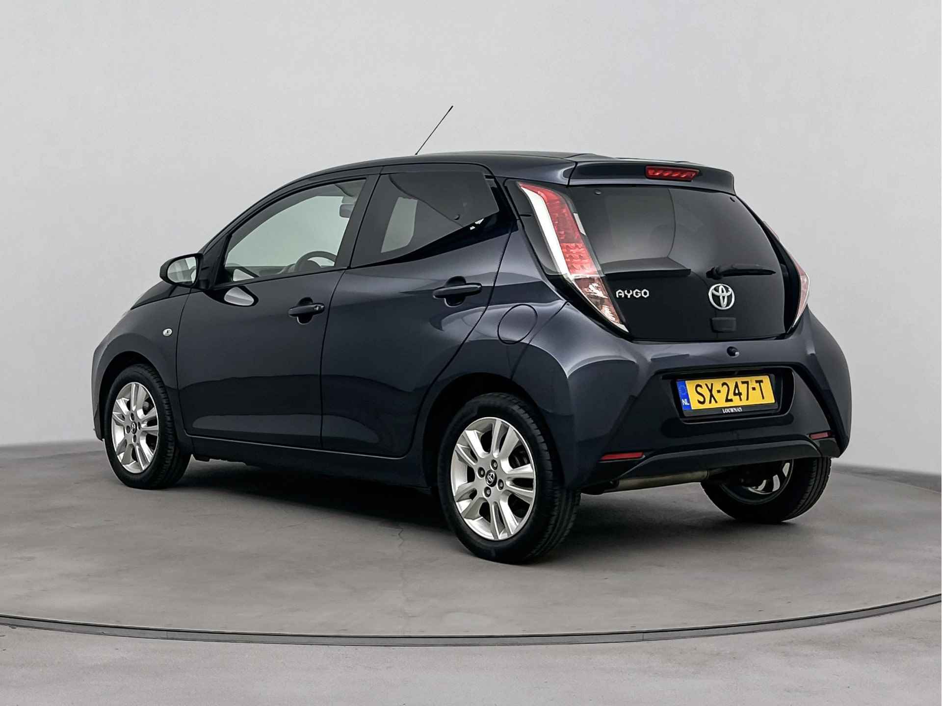 Toyota Aygo 1.0 VVT-i x-joy - 15/39