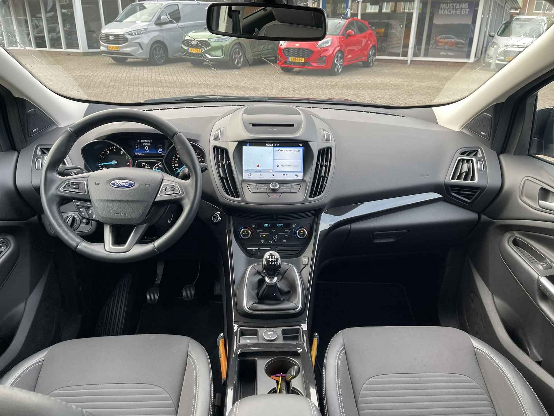 Ford Kuga 1.5 EcoBoost Titanium 150pk 150pk Trekhaak | Achteruitrijcamera | Navigatie | Getint glas | Dealer onderhouden - 11/43