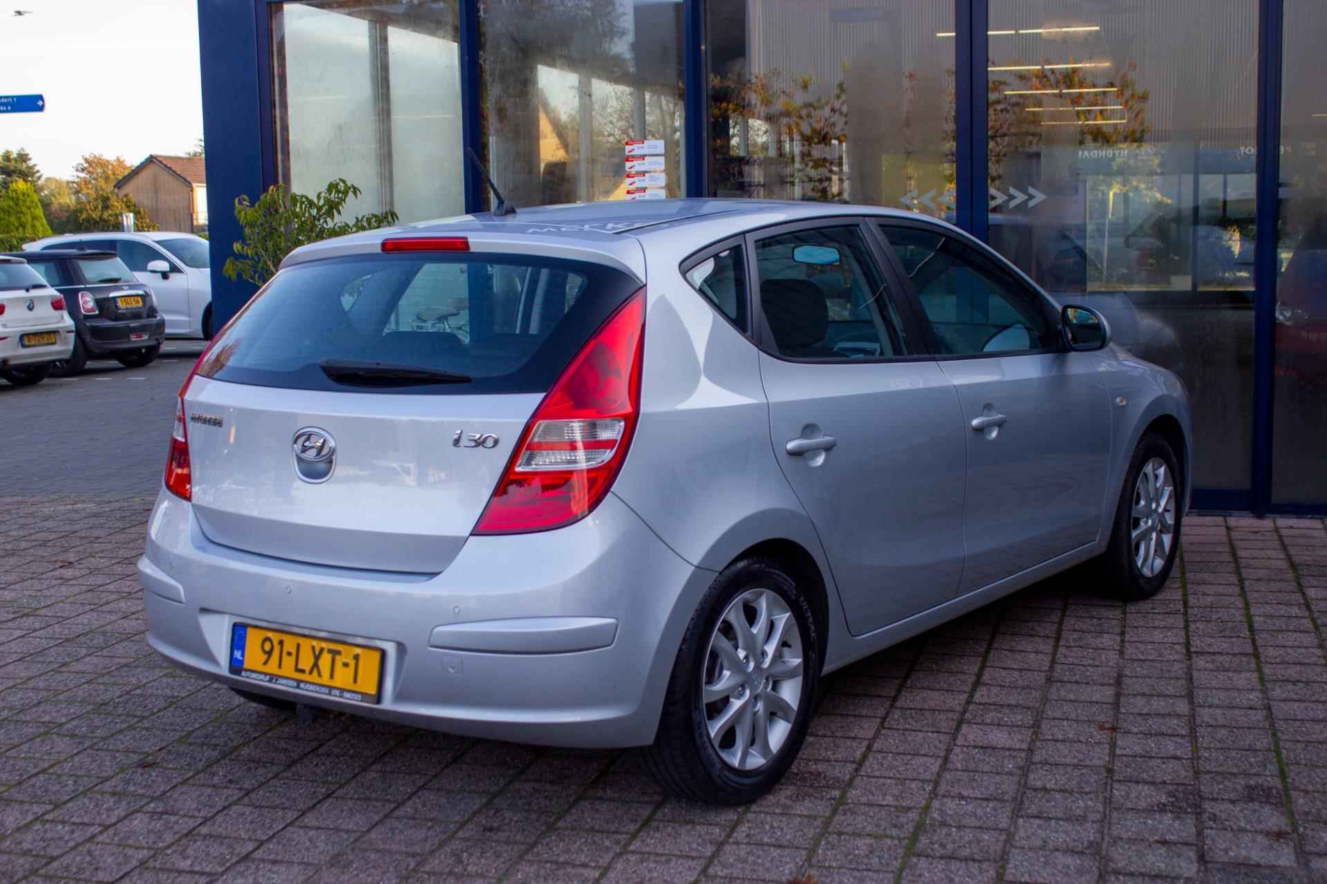 Hyundai I30 1.6i Dynamic Business | Prijs rijklaar incl. 12 mnd garantie | Lmv Pdc Clima Afn trekhbaak USB - 2/47