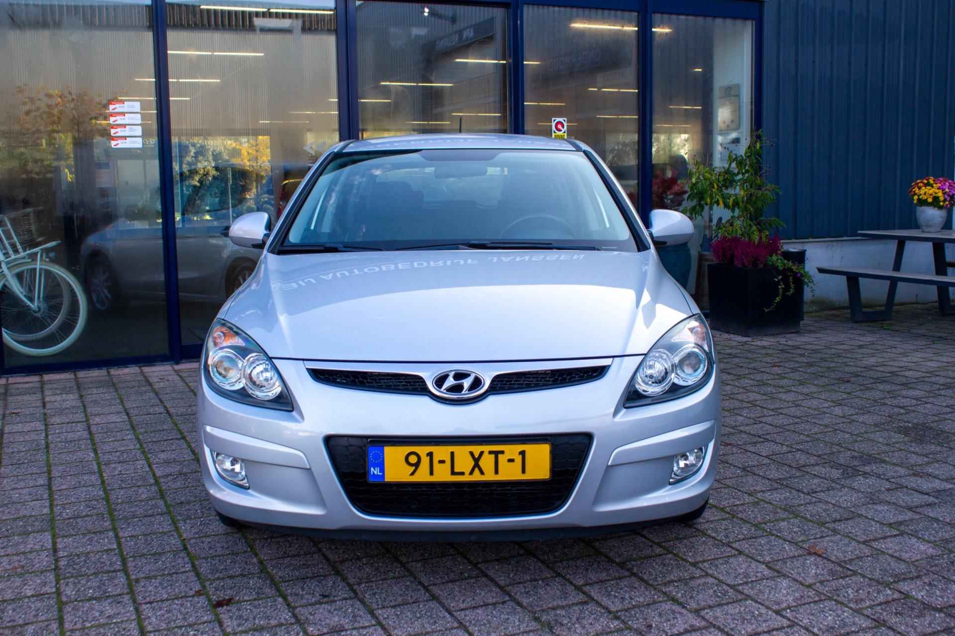 Hyundai I30 1.6i Dynamic Business | Prijs rijklaar incl. 12 mnd garantie | Lmv Pdc Clima Afn trekhbaak USB - 8/47