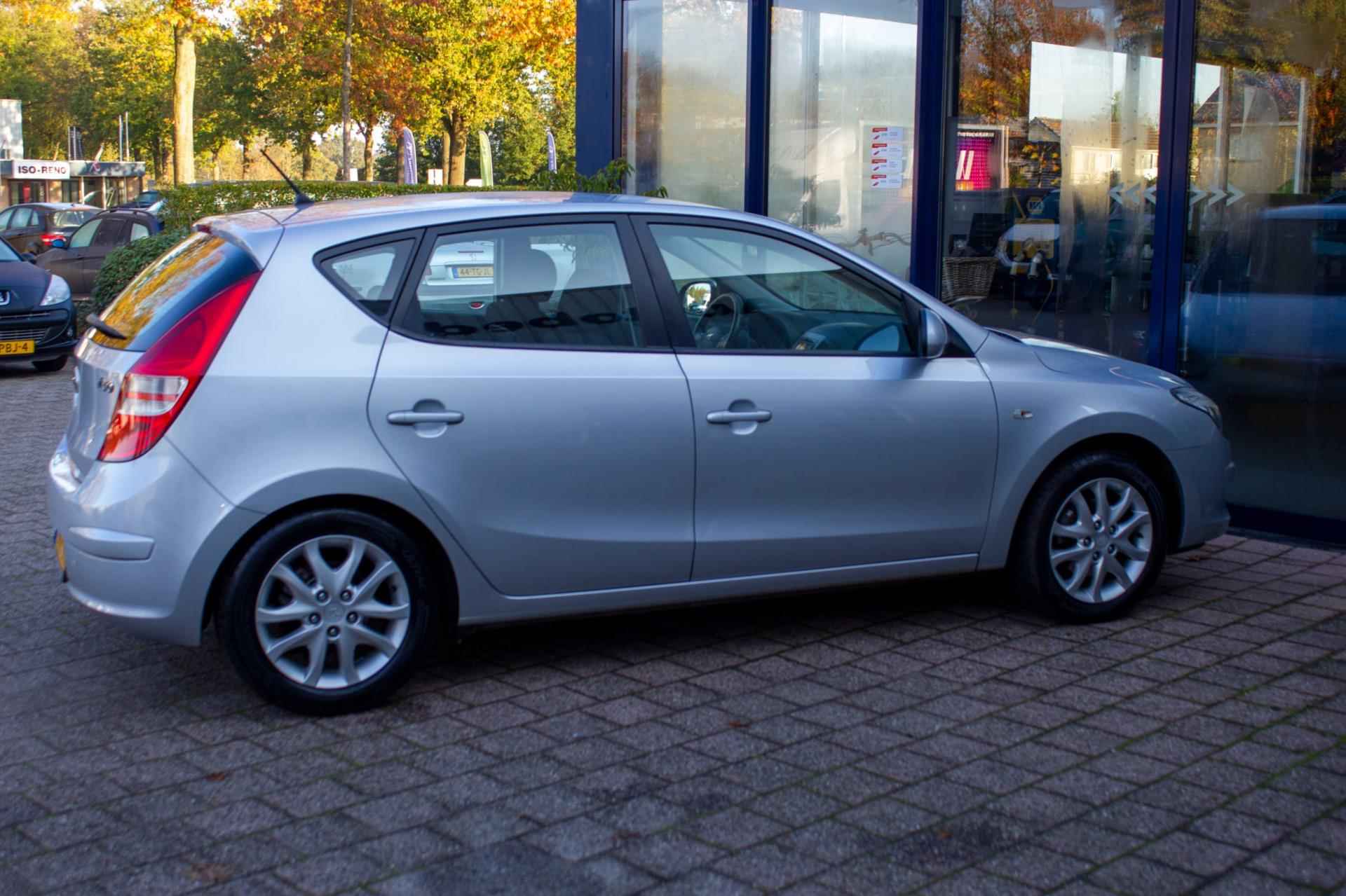 Hyundai I30 1.6i Dynamic Business | Prijs rijklaar incl. 12 mnd garantie | Lmv Pdc Clima Afn trekhbaak USB - 18/47